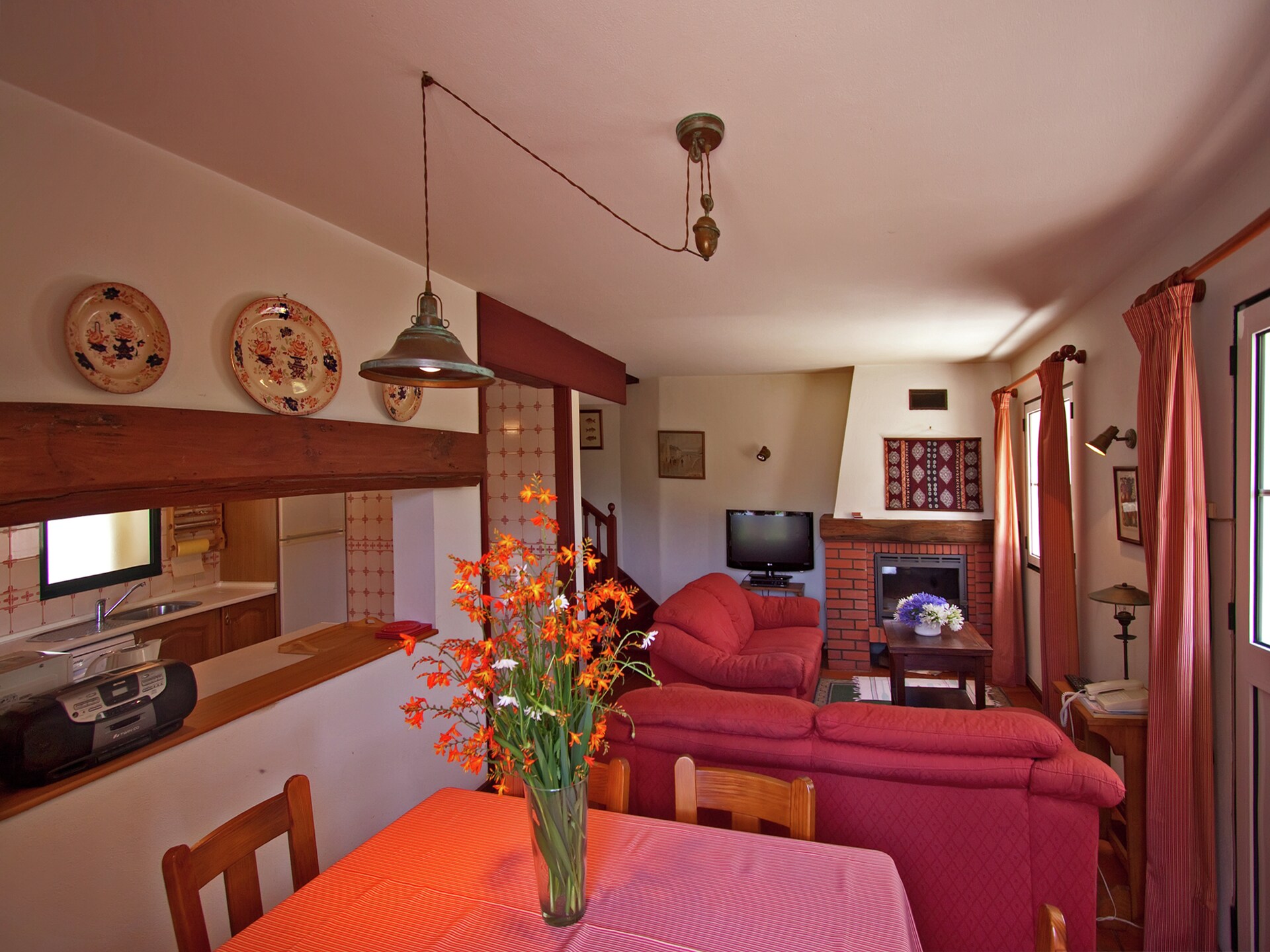 Vrijstaande cottage aan de golfbaan met zwembad en bergzicht in Santo da Serra - foto 8