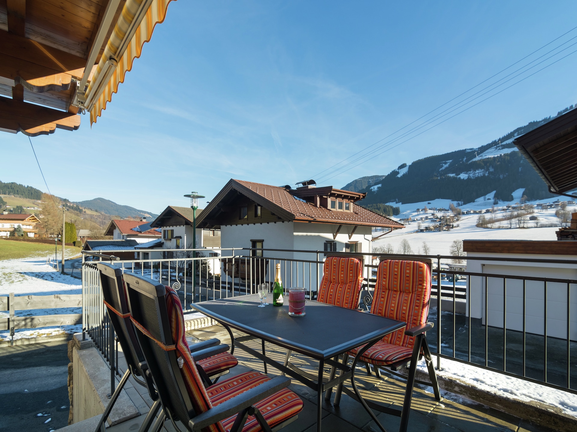 Ruim chalet voor 9 personen in Brixen im Thale, vlakbij de Skiwelt - foto 28
