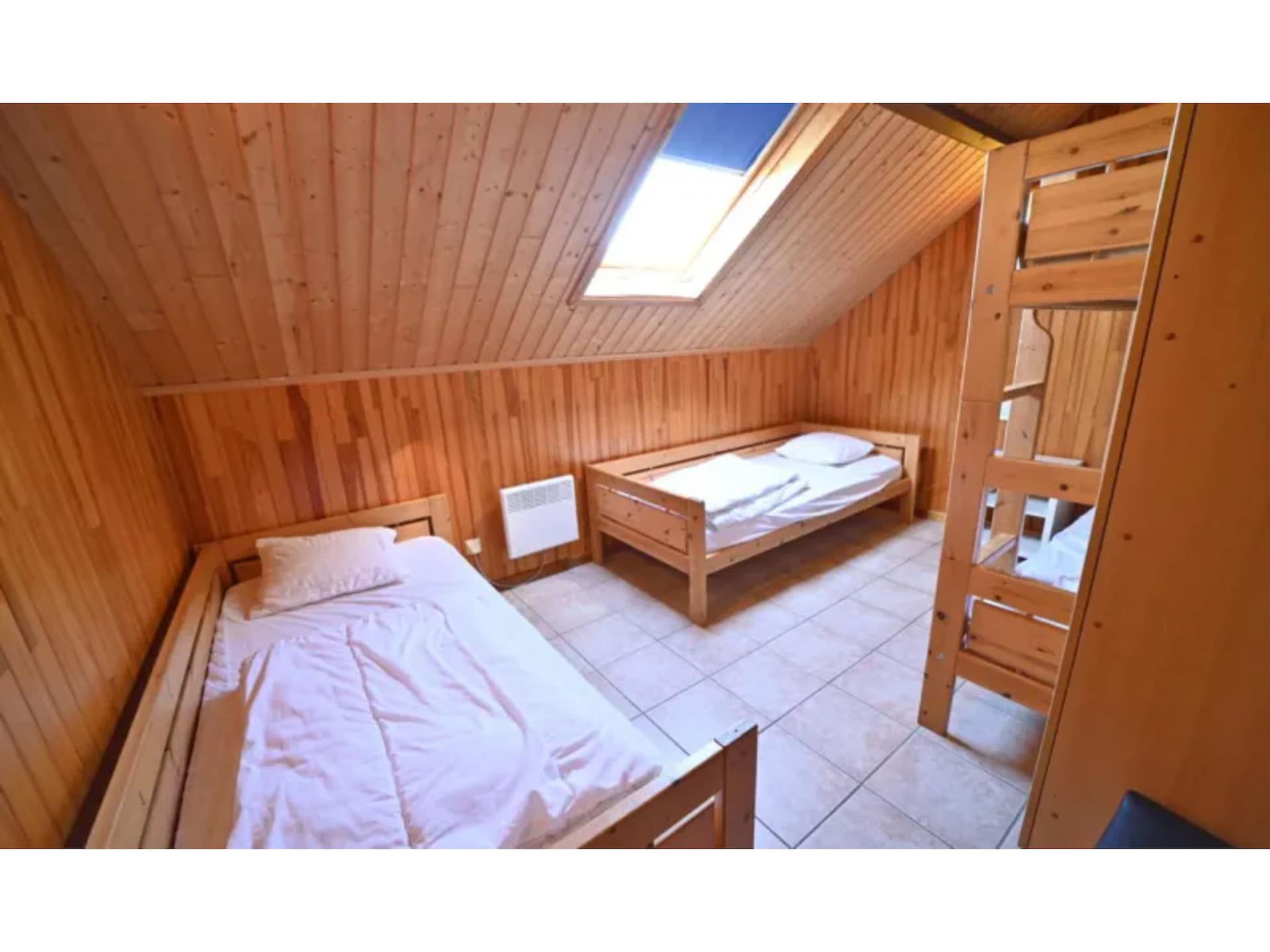 12-persoons houten chalet met tuin in hartje Durbuy - foto 3