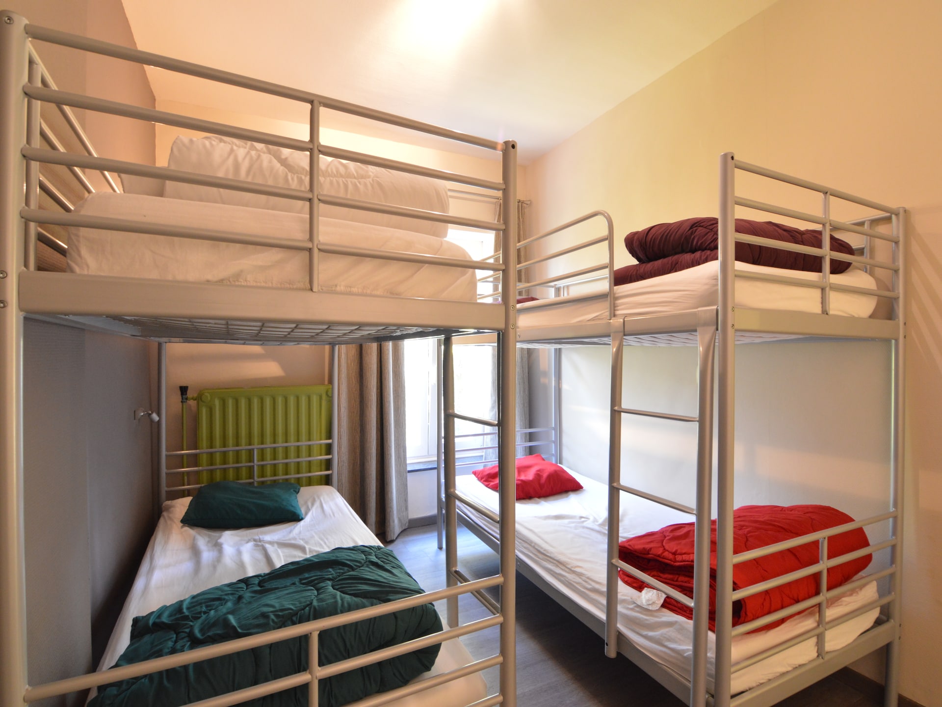 32-persoons vakantiehuis in hartje Marcourt met recreatieruimte - foto 14