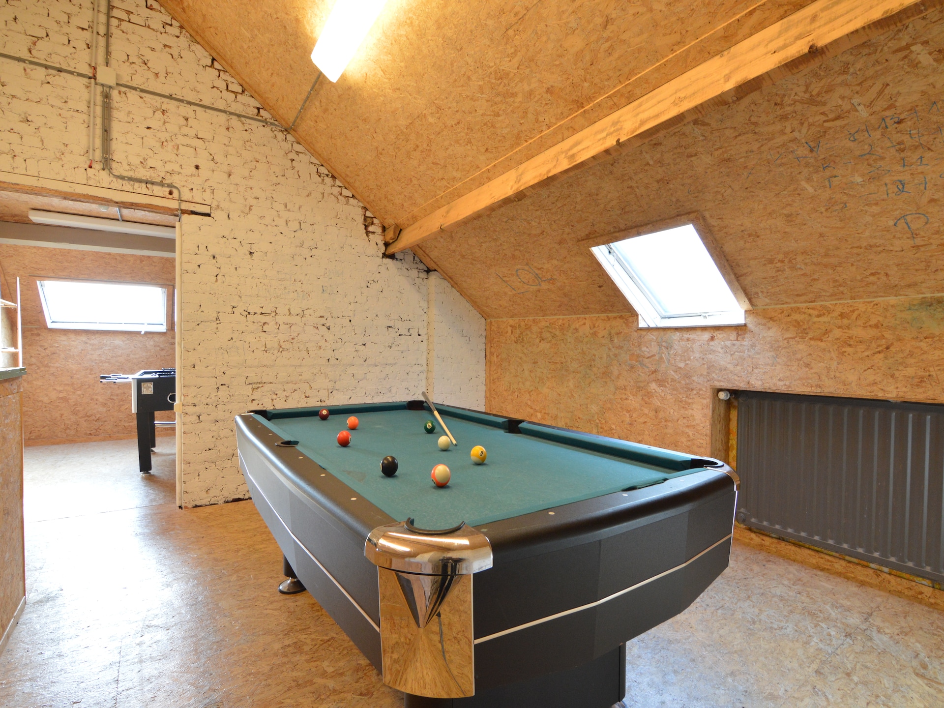 32-persoons vakantiehuis in hartje Marcourt met recreatieruimte - foto 33