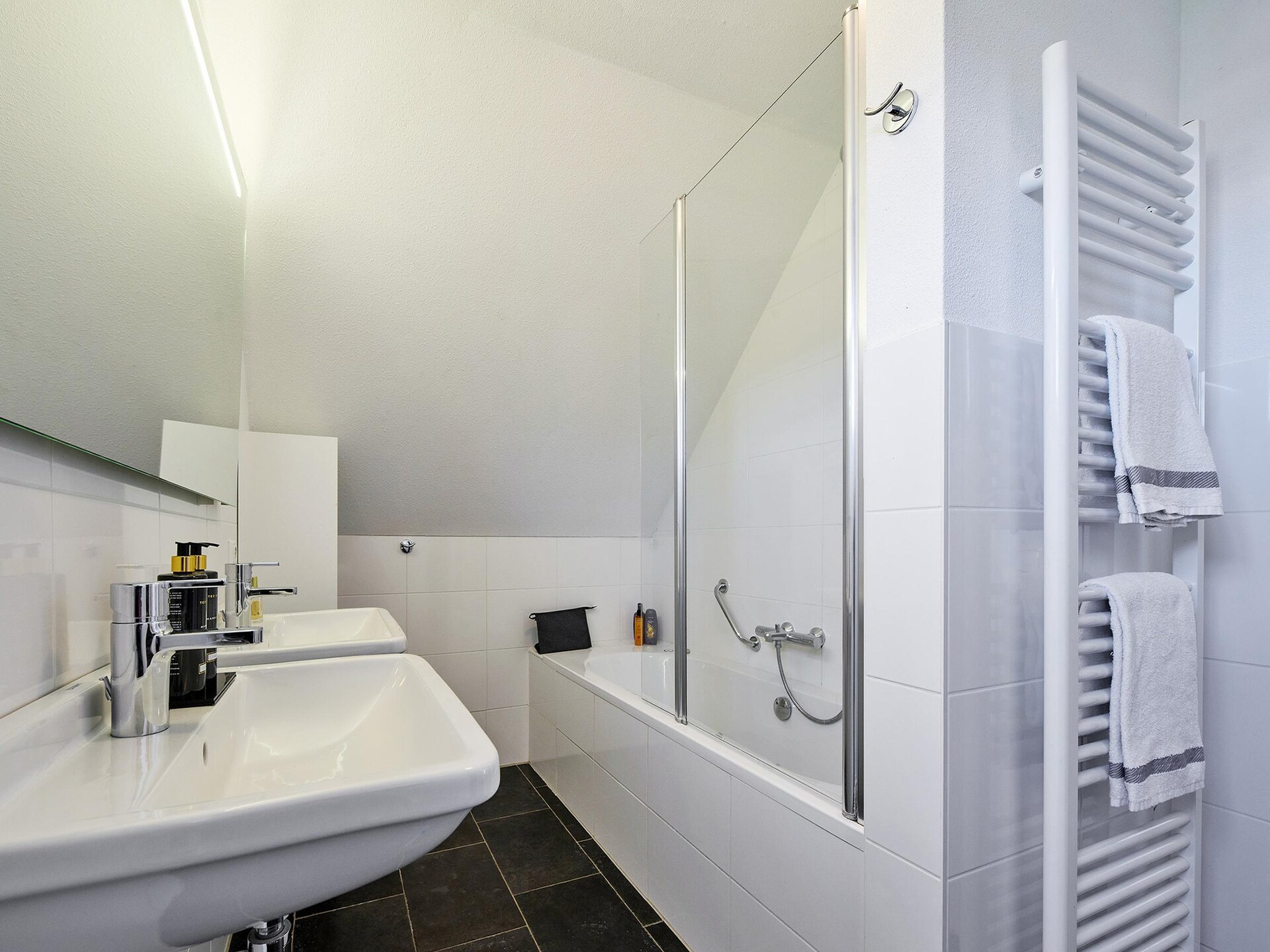 Farm Luxury villa met sauna op 5-sterren vakantiepark in Midden-Limburg - foto 15