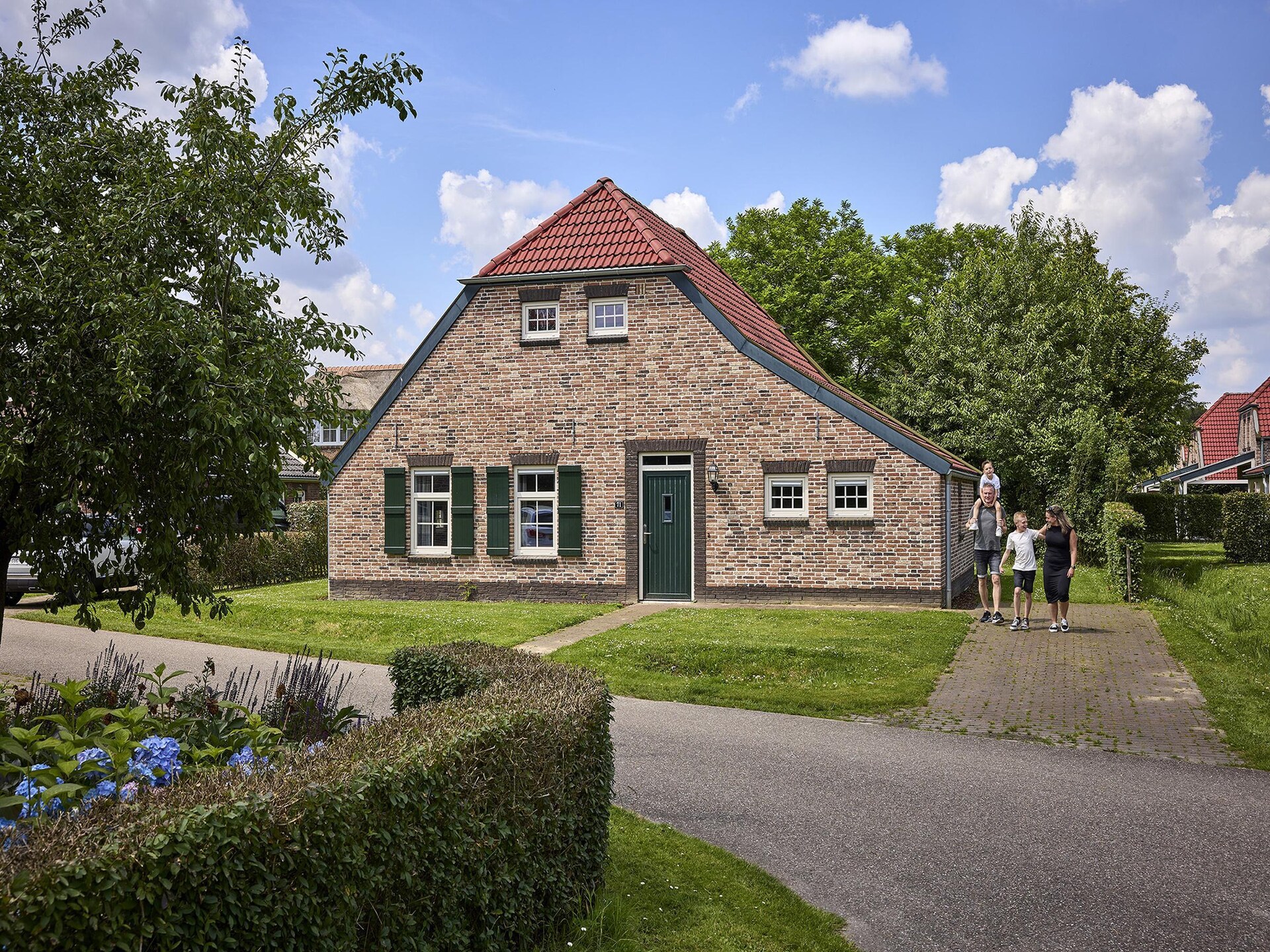 Vrijstaande 9-persoons villa met tuin op vakantiepark Buitenhof De Leistert - foto 6
