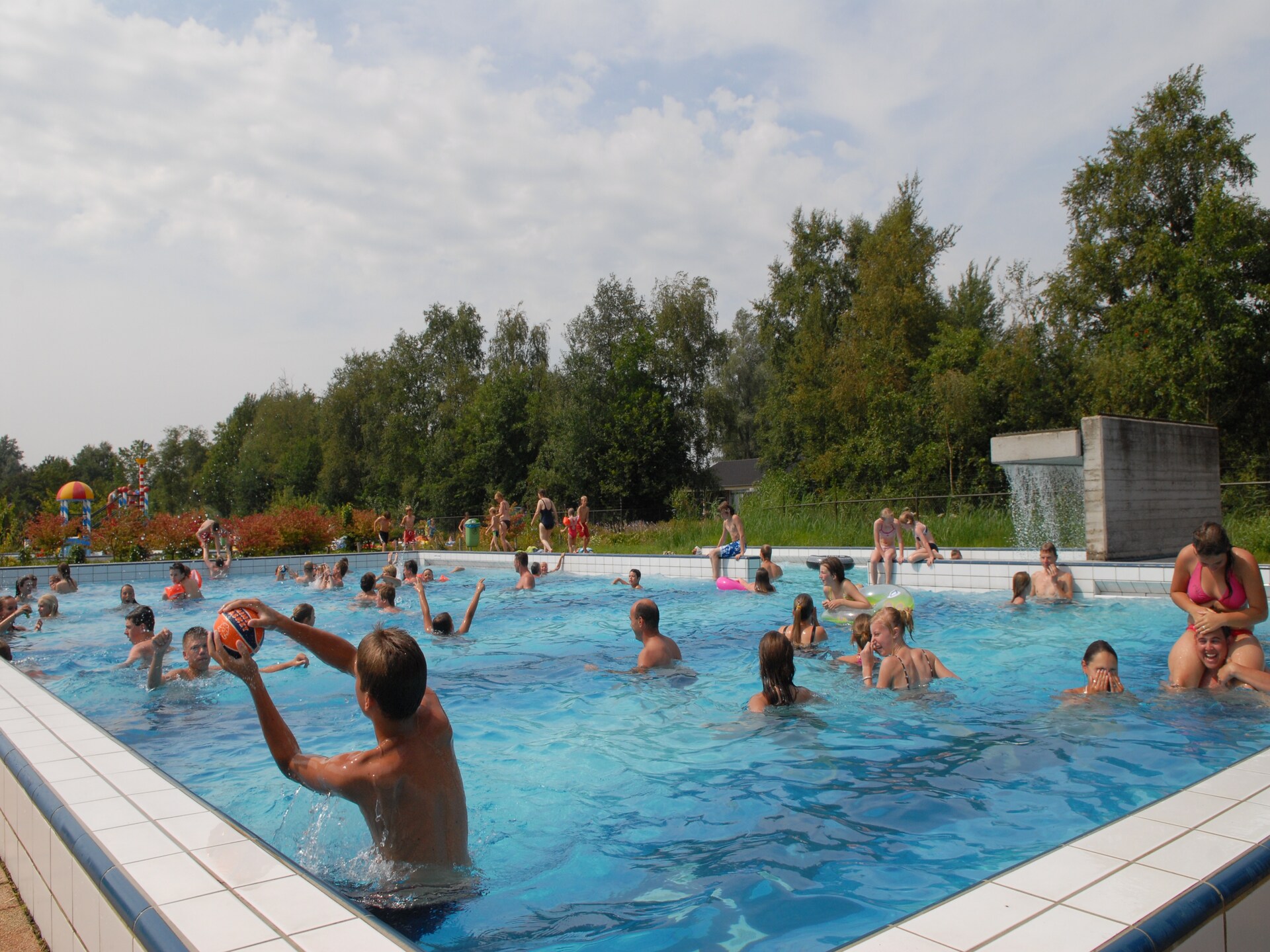 Wellnessbungalow aan het water met eigen aanlegsteiger in Eernewoud - foto 17