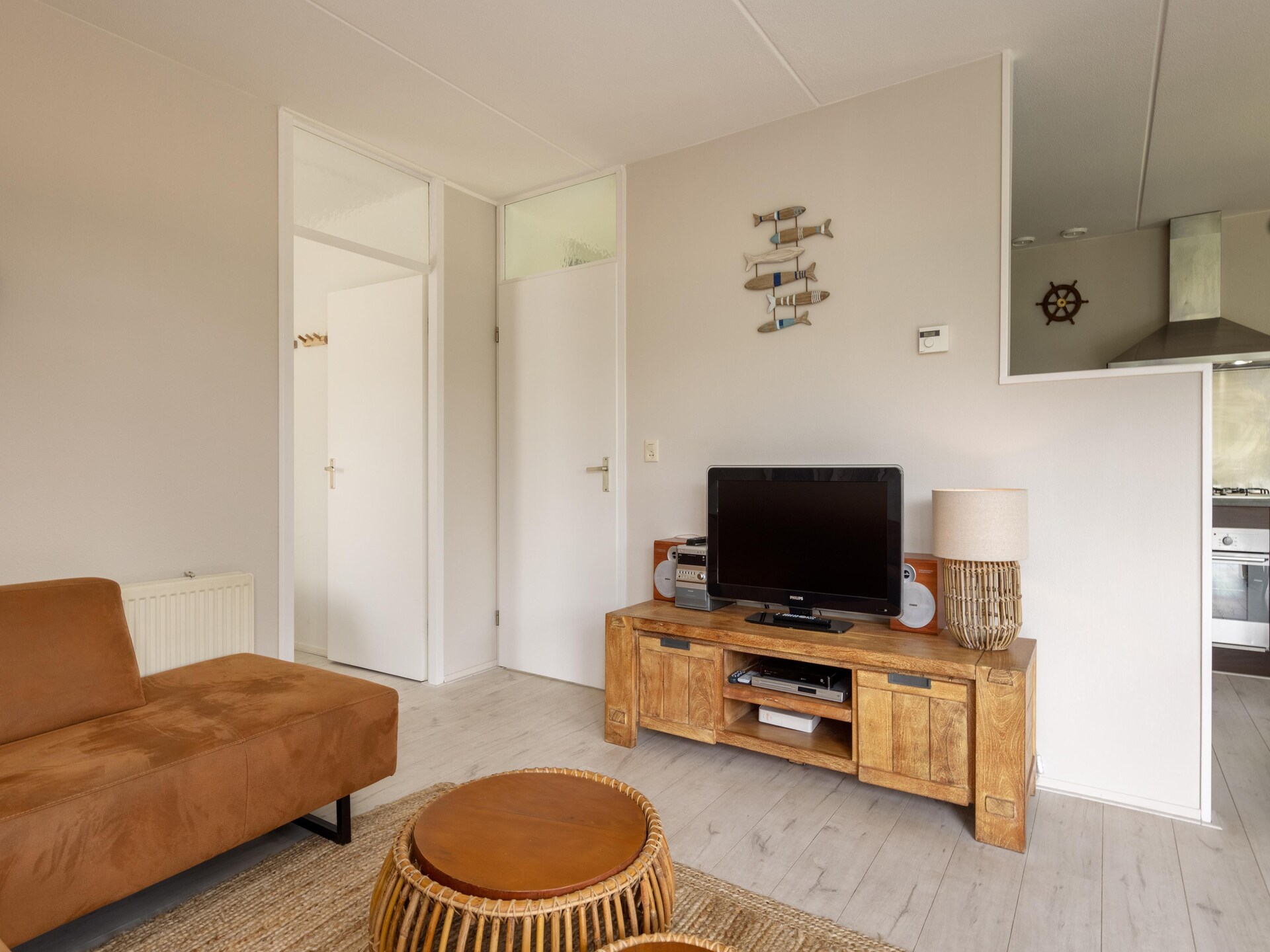 Wellnessbungalow aan het water in hartje Friesland voor 8 personen - foto 3