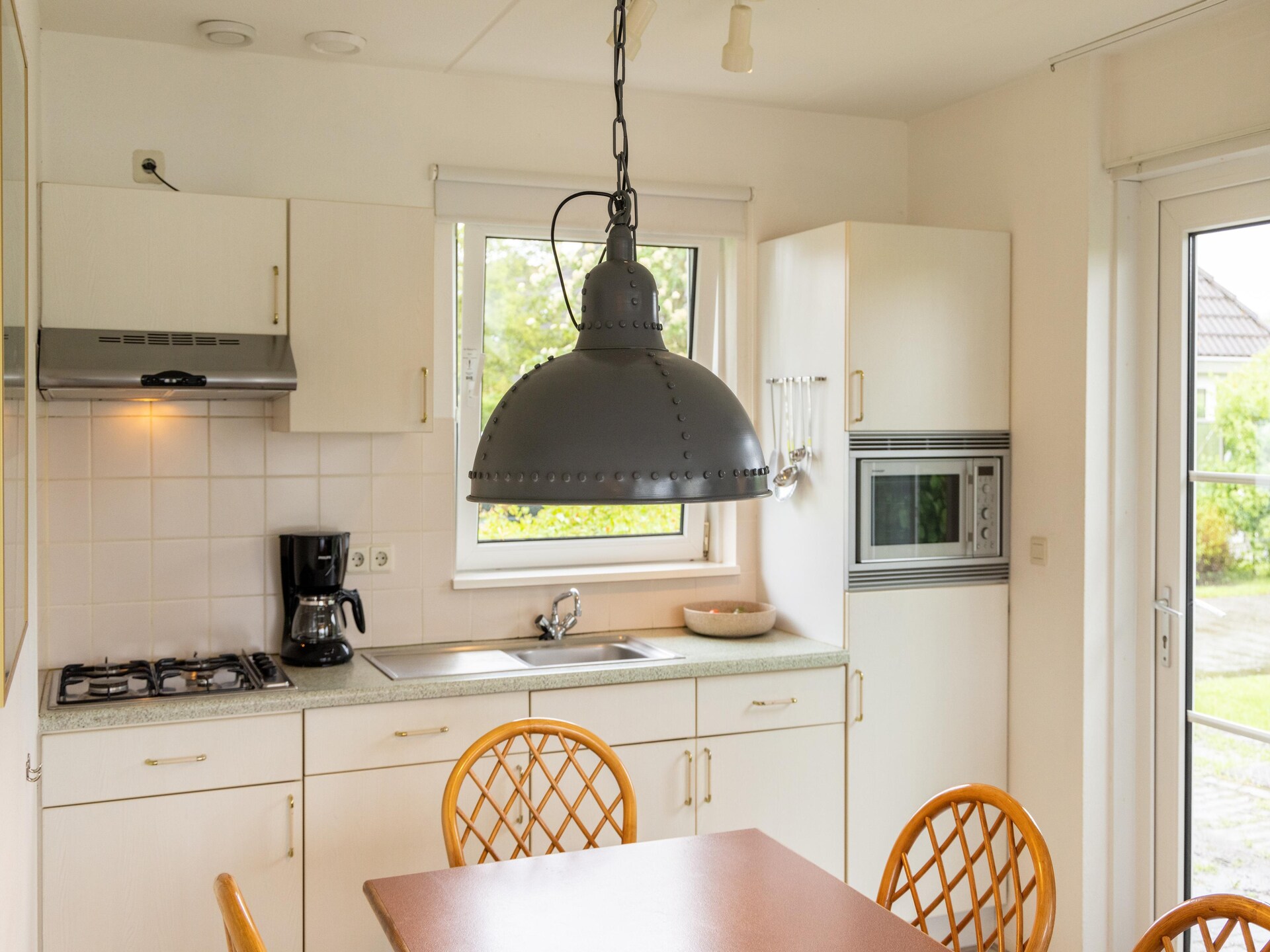 Vrijstaande waterbungalow voor 6 personen op landgoed It Wiid in Friesland - foto 10