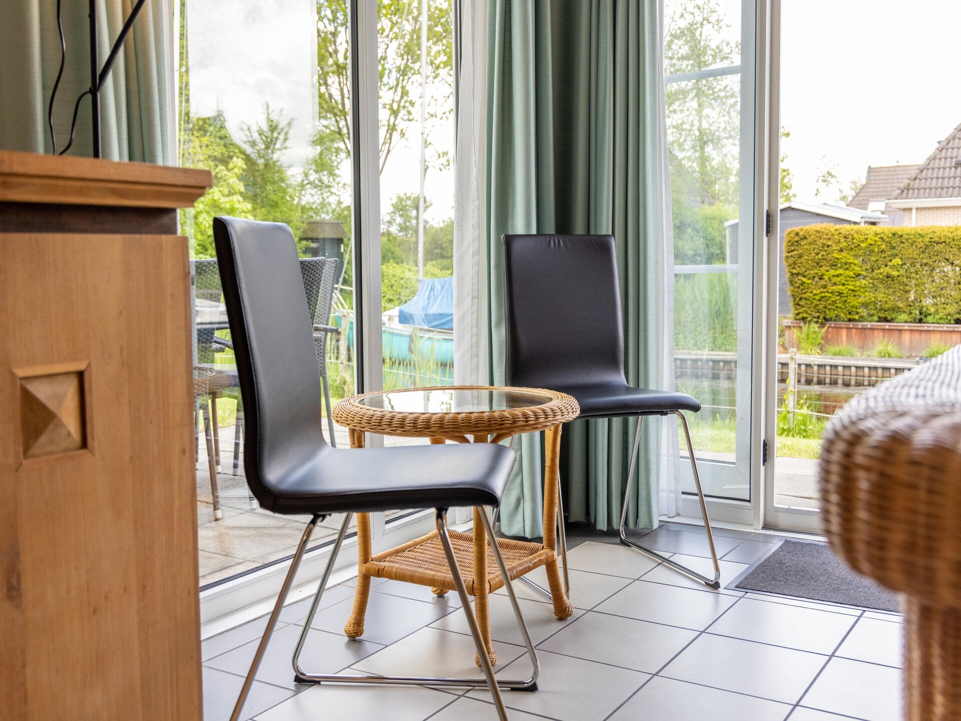 Vrijstaande watervilla voor 8 personen op vakantiepark It Wiid in hartje Friesland - foto 7