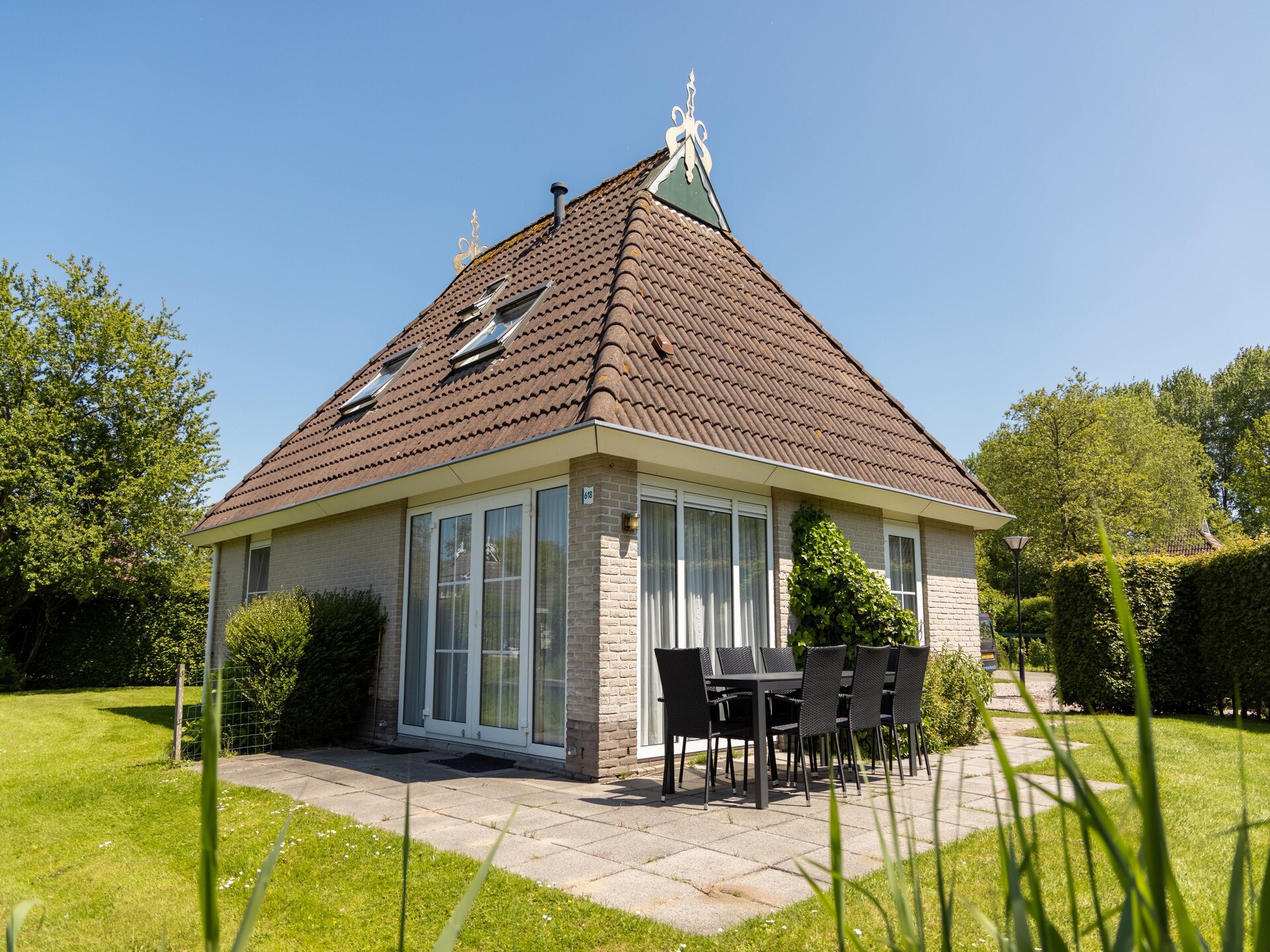 Vrijstaande watervilla voor 8 personen op vakantiepark It Wiid in hartje Friesland - foto 2
