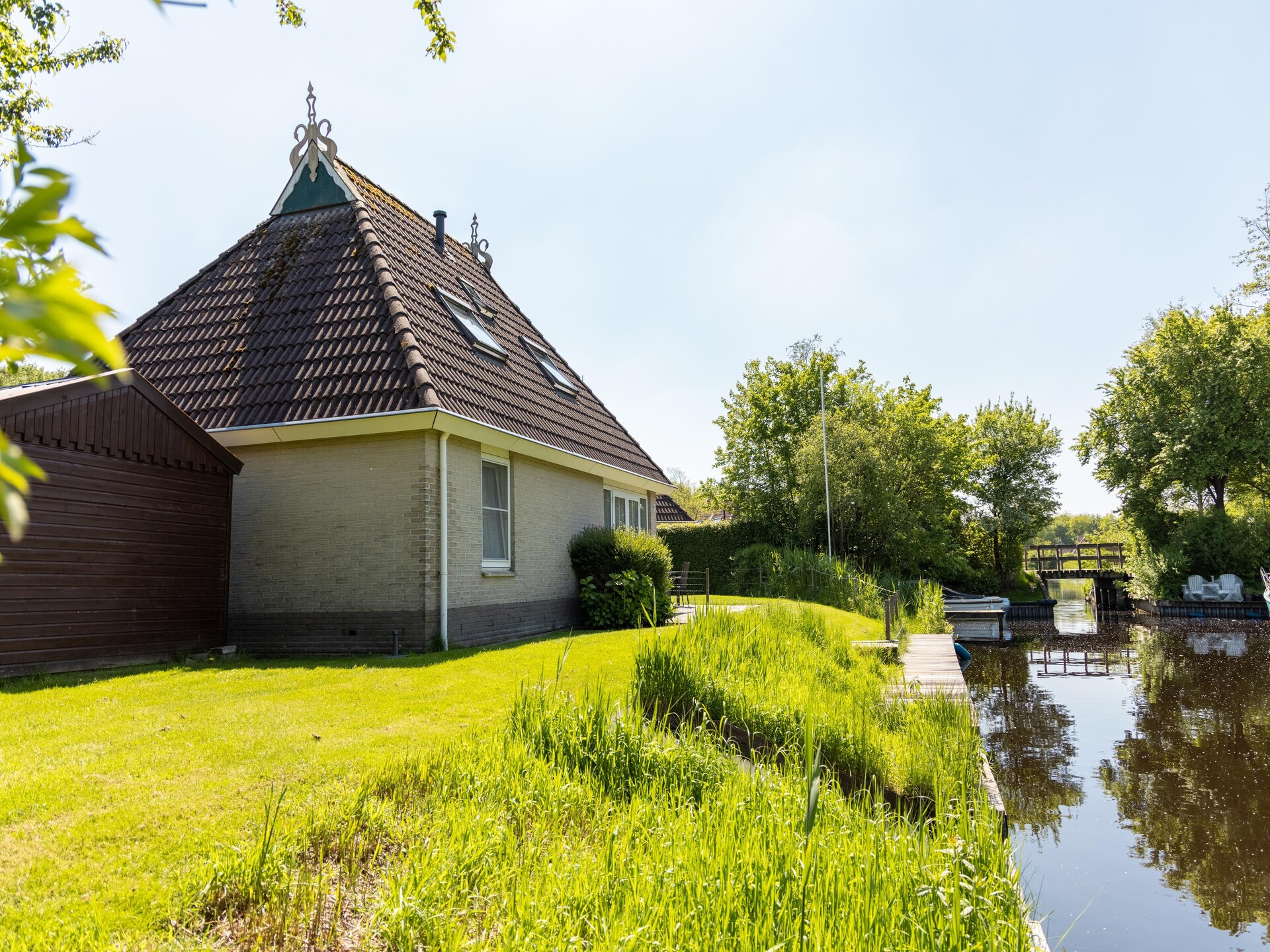 Vrijstaande watervilla voor 8 personen op vakantiepark It Wiid in hartje Friesland - foto 15