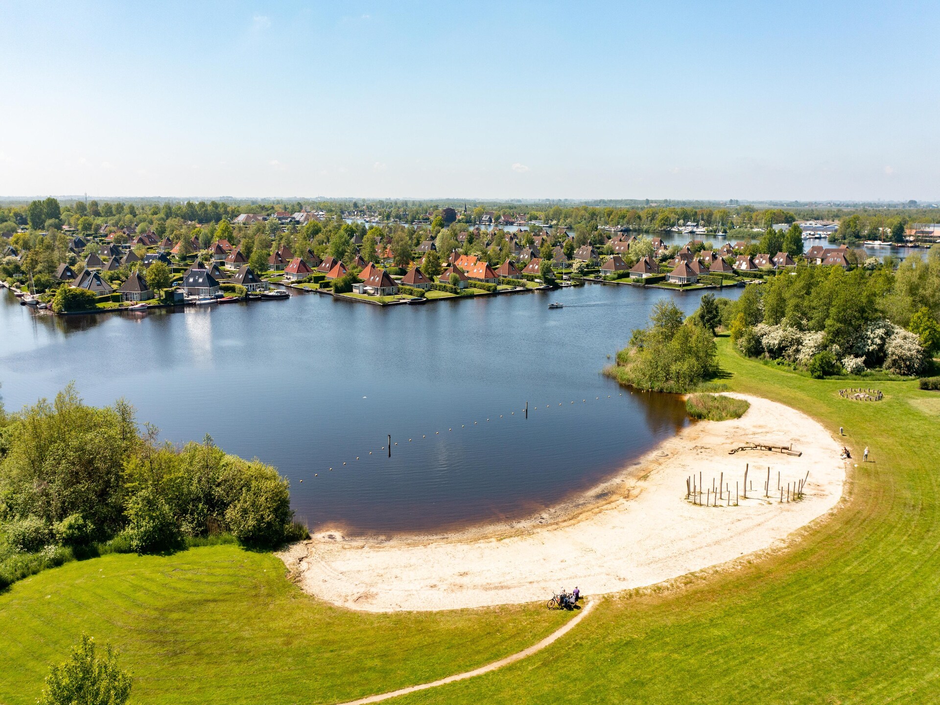 Vrijstaande watervilla voor 8 personen op vakantiepark It Wiid in hartje Friesland - foto 19