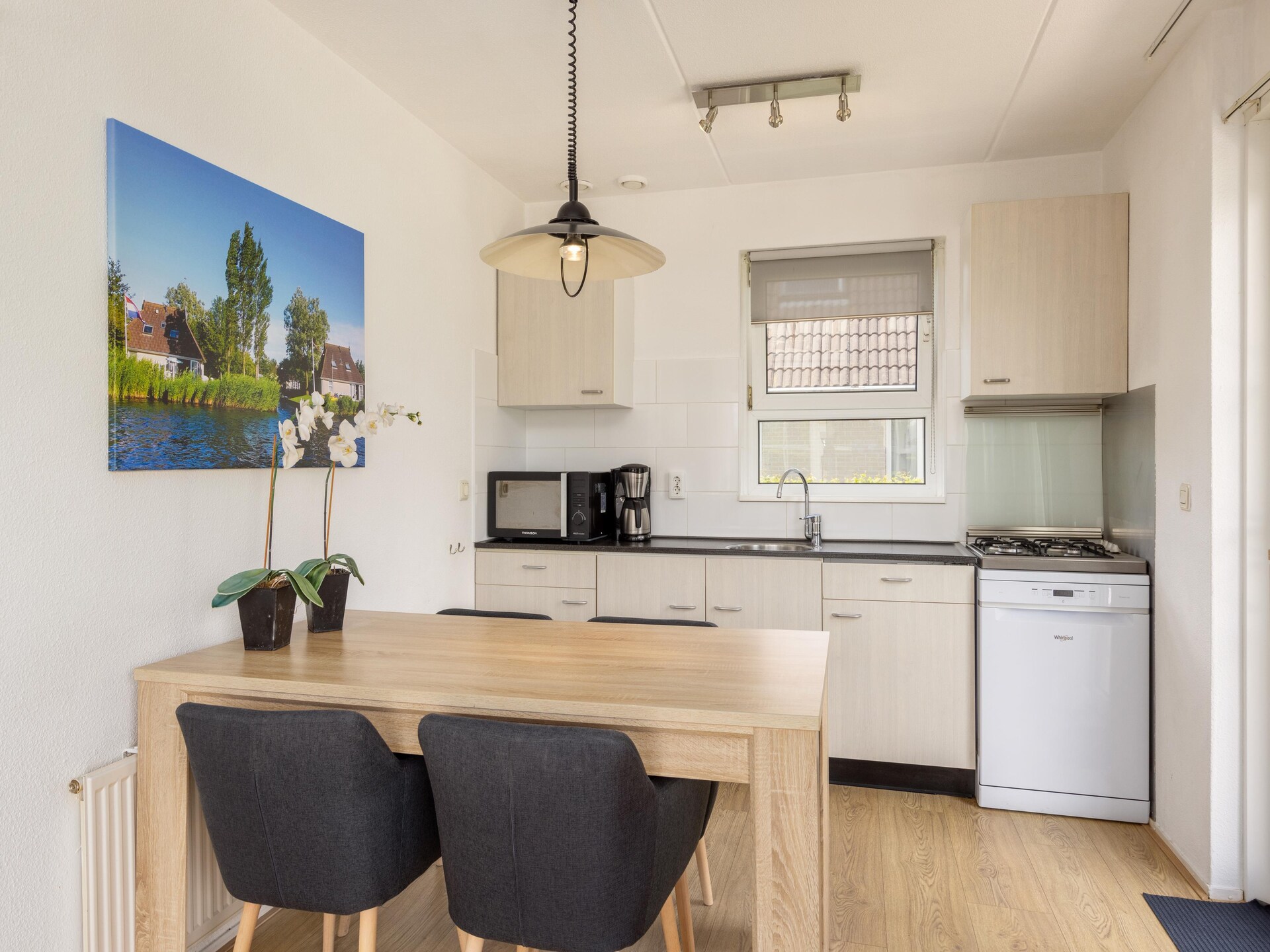 Charmante waterbungalow in hartje Friesland op Buitenplaats It Wiid - foto 9