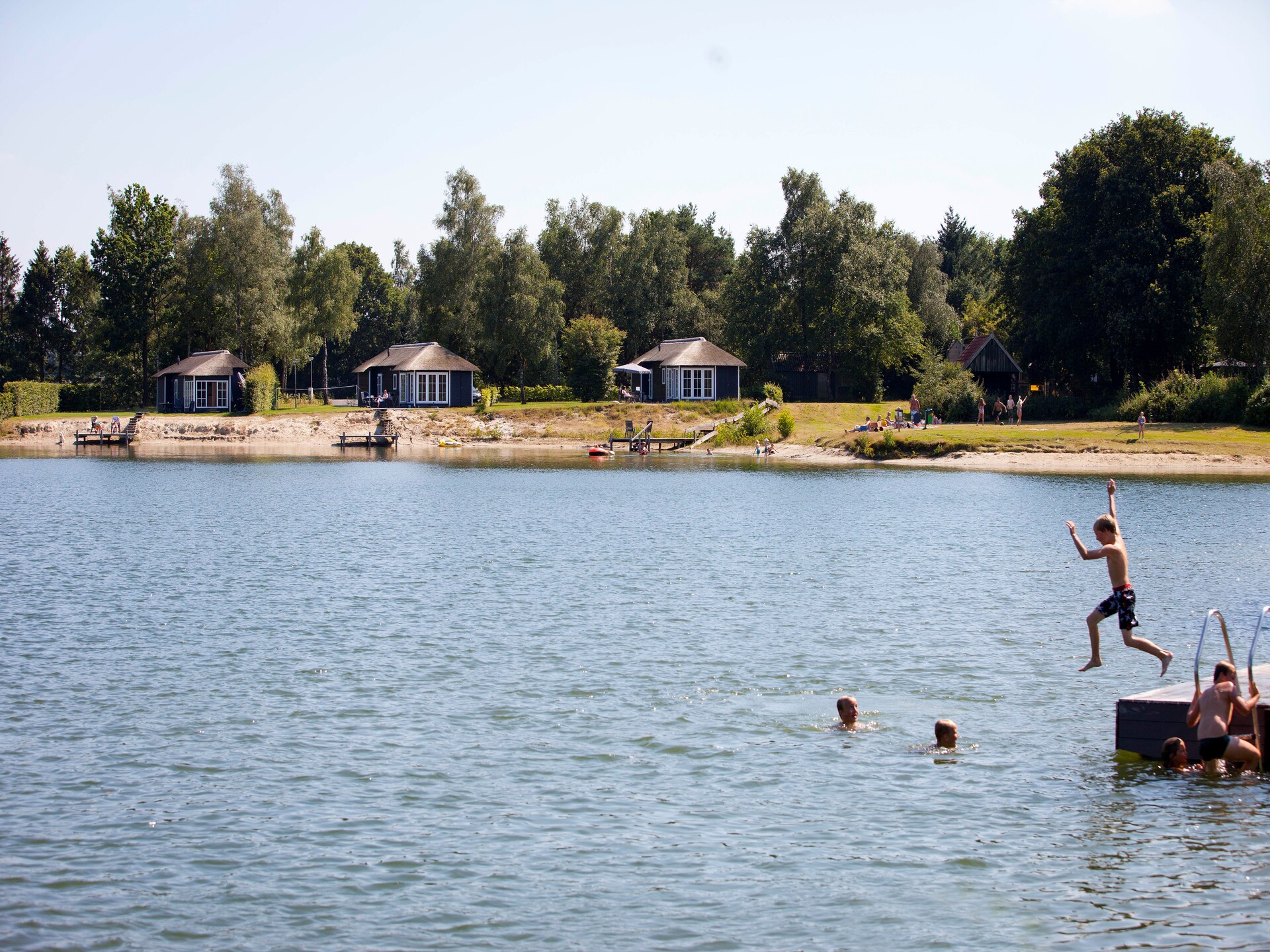 Wellness chalet met tuin en sauna op recreatiepark Tolplas in Hoge Hexel - foto 24