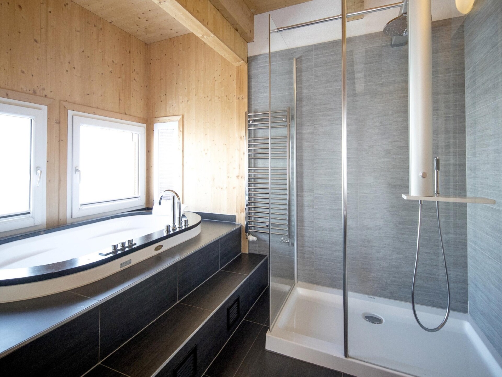 Luxe chalet voor 10 personen met sauna en bubbelbad op 1800m hoogte - foto 16