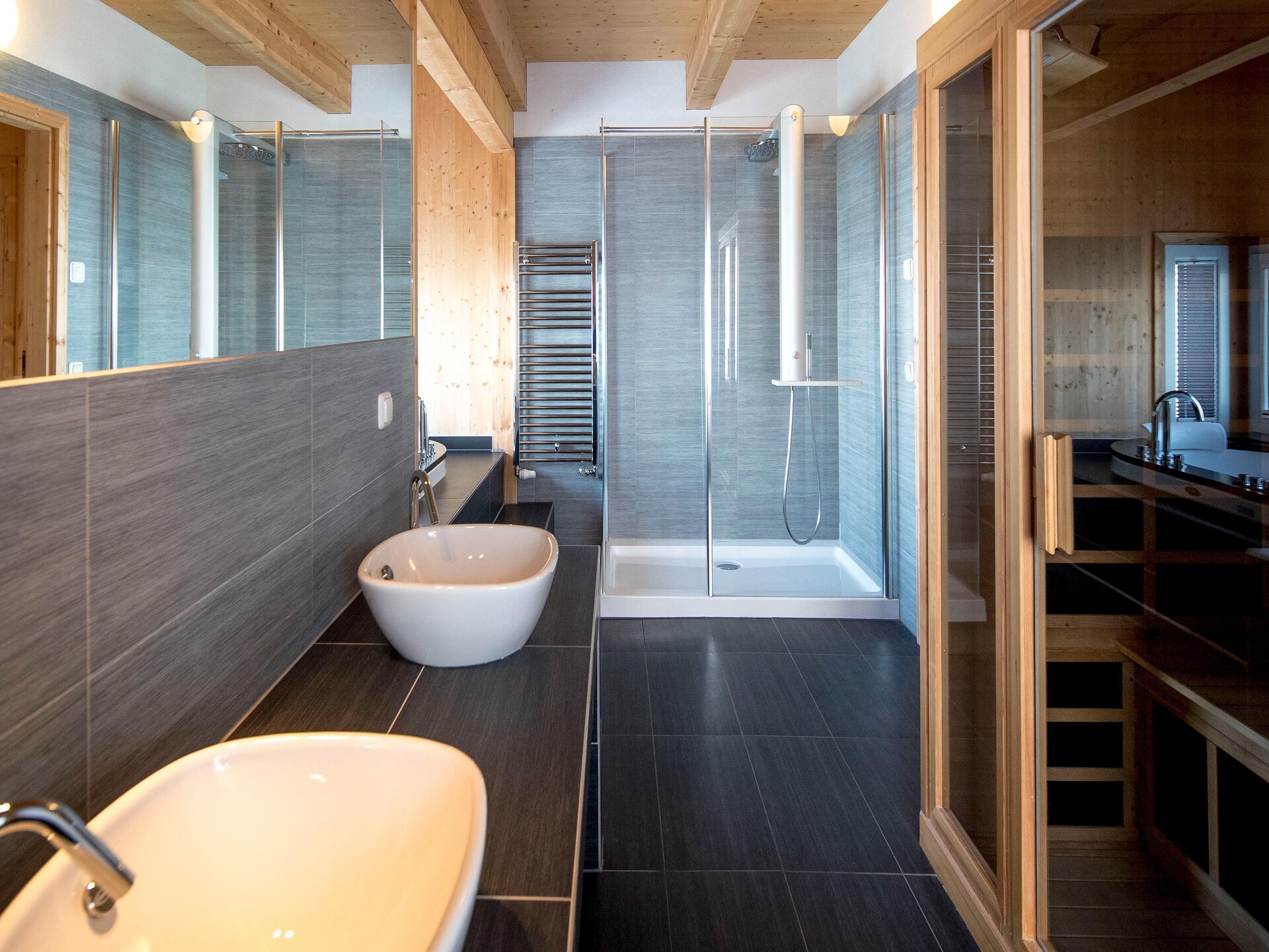 Luxe chalet voor 10 personen met sauna en bubbelbad op 1800m hoogte - foto 17