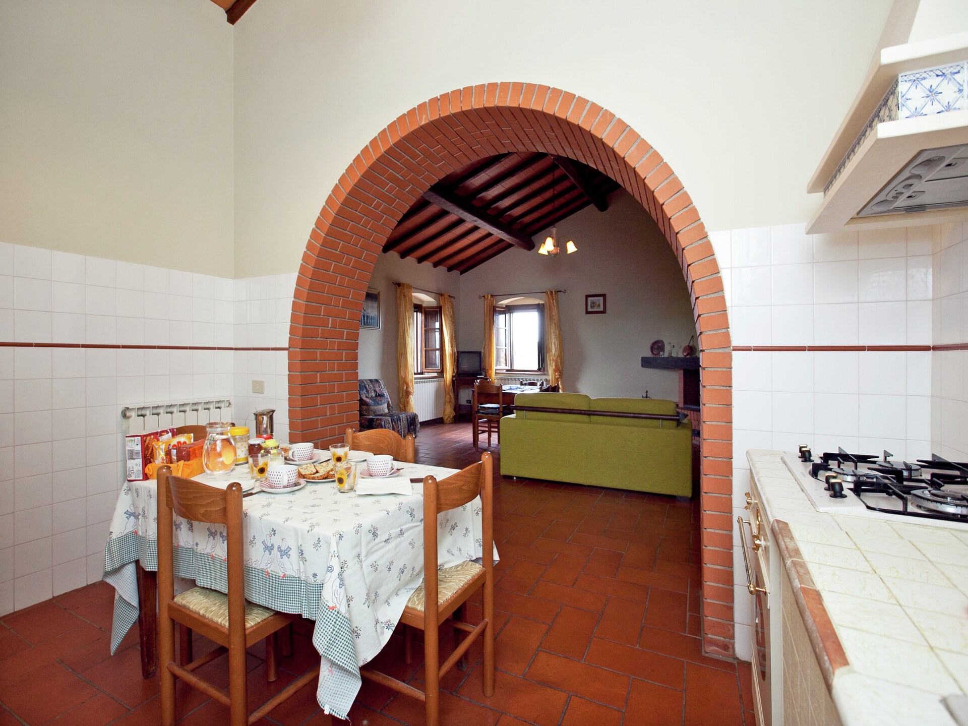 Ruim appartement in bosrijke heuvels bij Pienza met zwembad en privétuin - foto 4