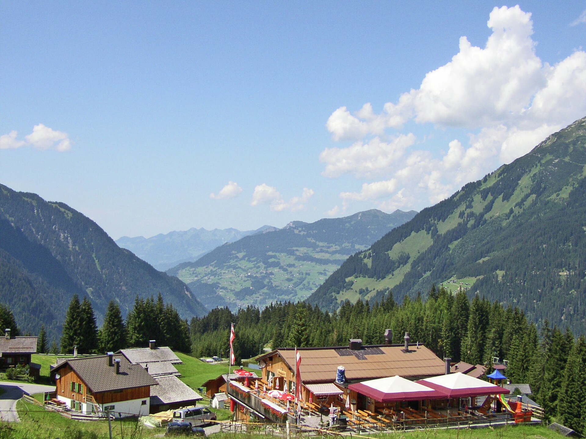 Knus appartement op 1500m hoogte in St. Gallenkirch, vlakbij de piste - foto 12