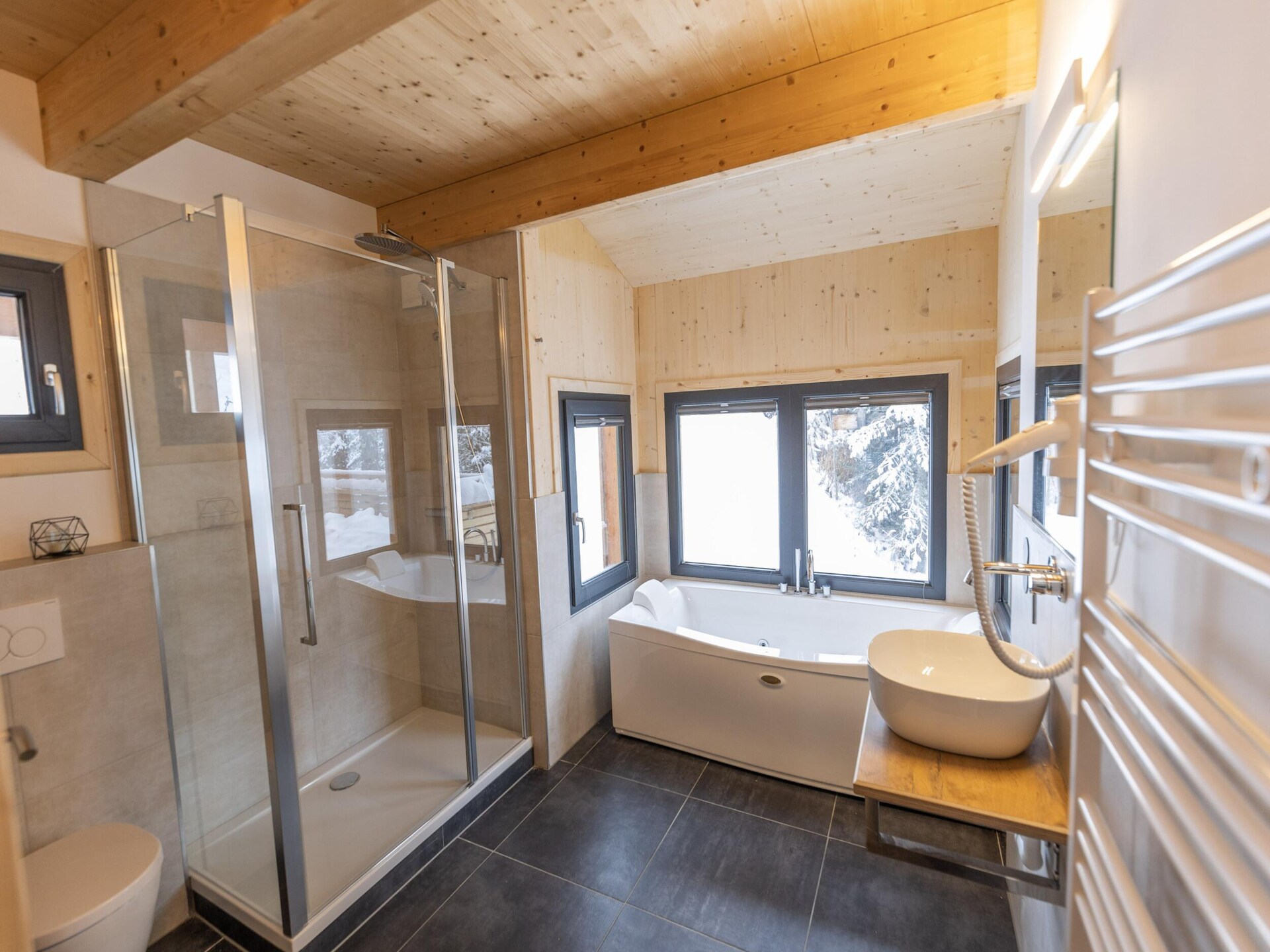 Design chalet op 1800m met sauna, bubbelbad en bergzicht in Turracherhöhe - foto 14