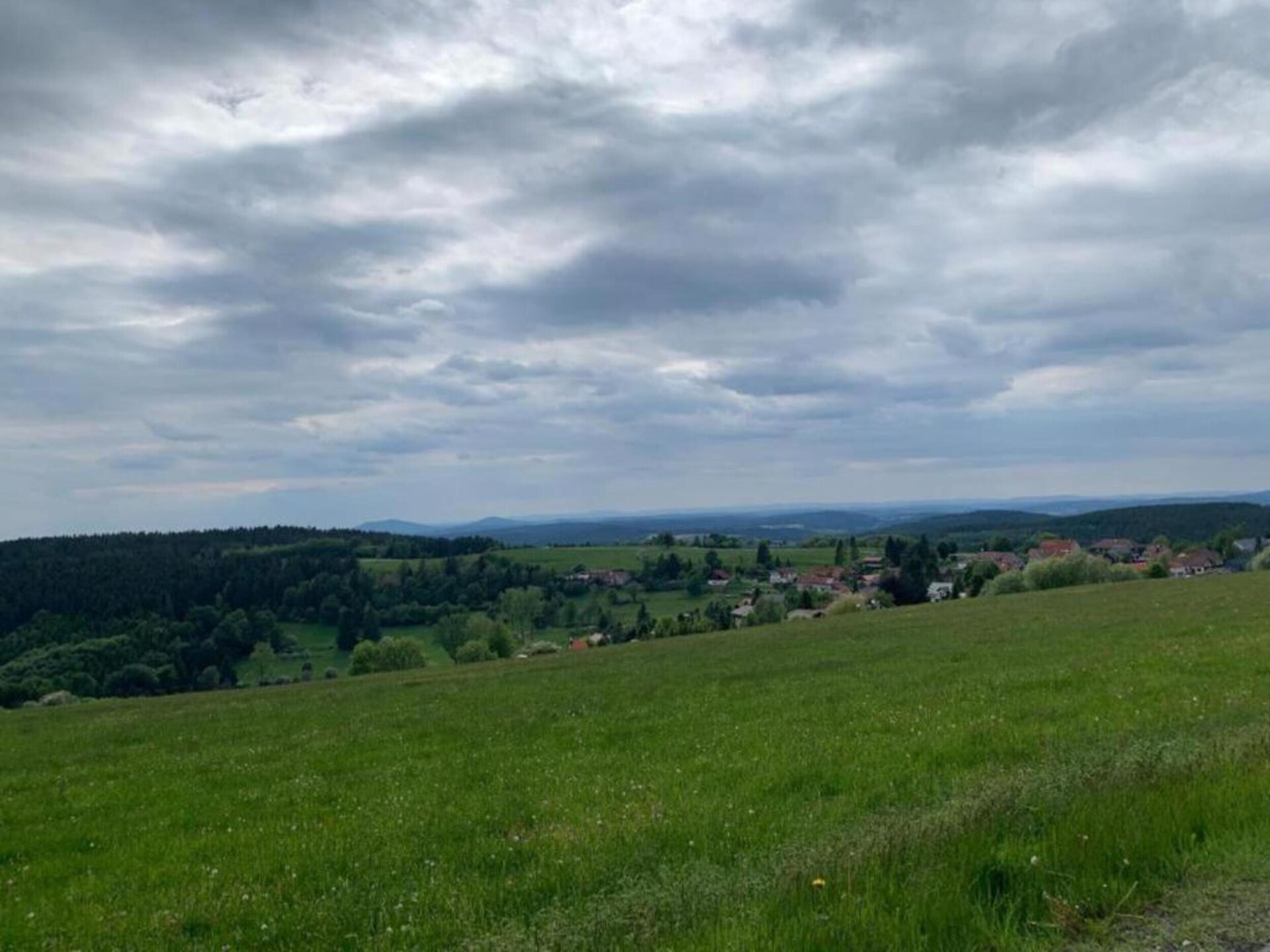 Vrijstaand boshuisje aan de golfbaan met tuin, vlakbij meer en Harz - foto 36