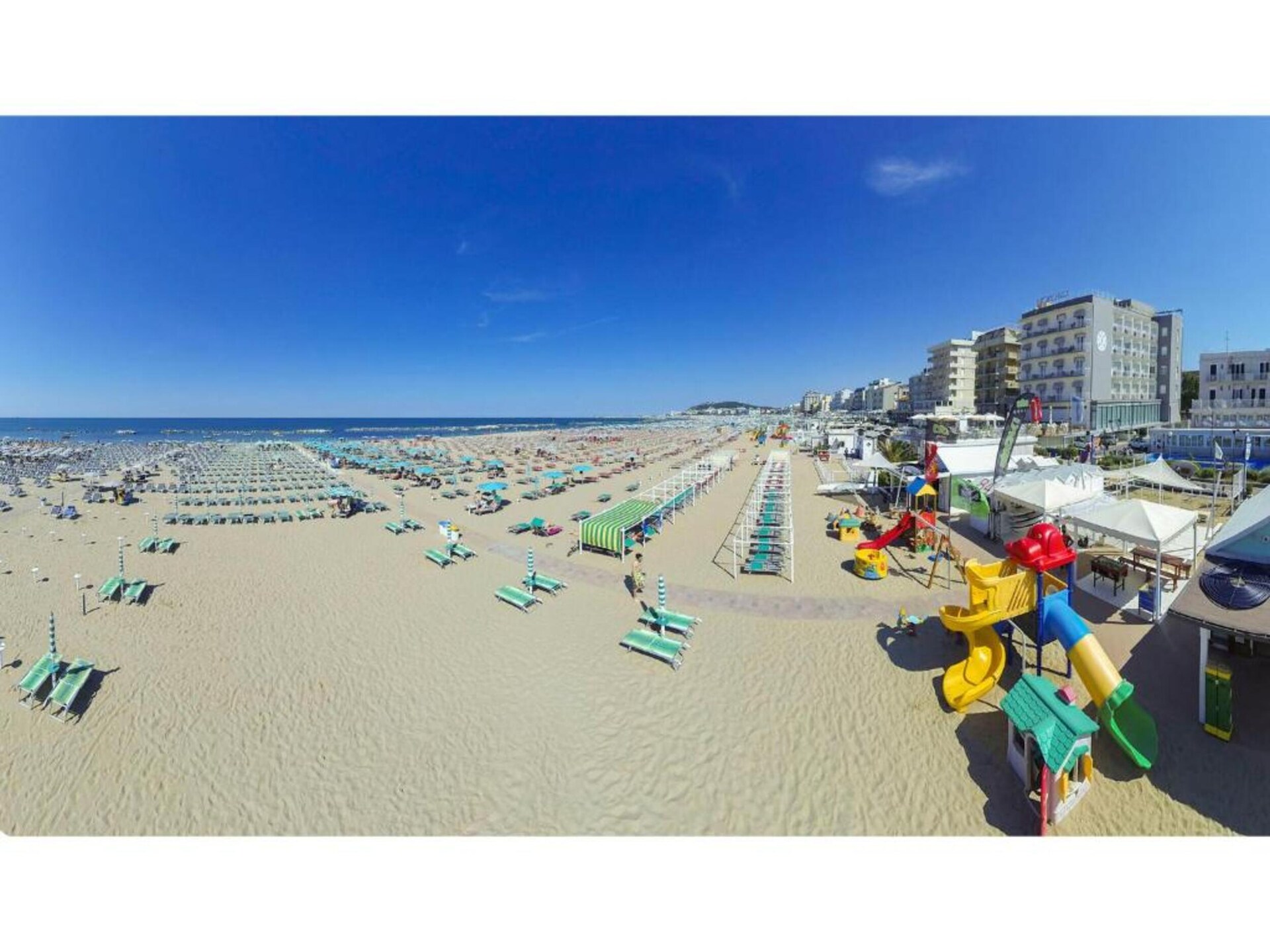 4-persoons appartement direct aan het strand in Cattolica - foto 33