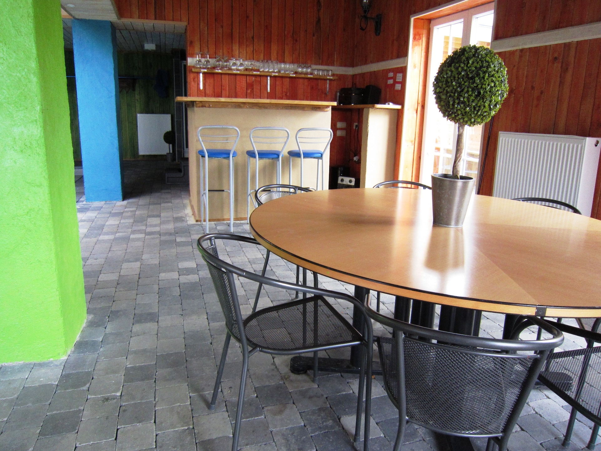 Ruim vakantiehuis voor 24 personen in de bossen bij Waimes met zwembad - foto 15