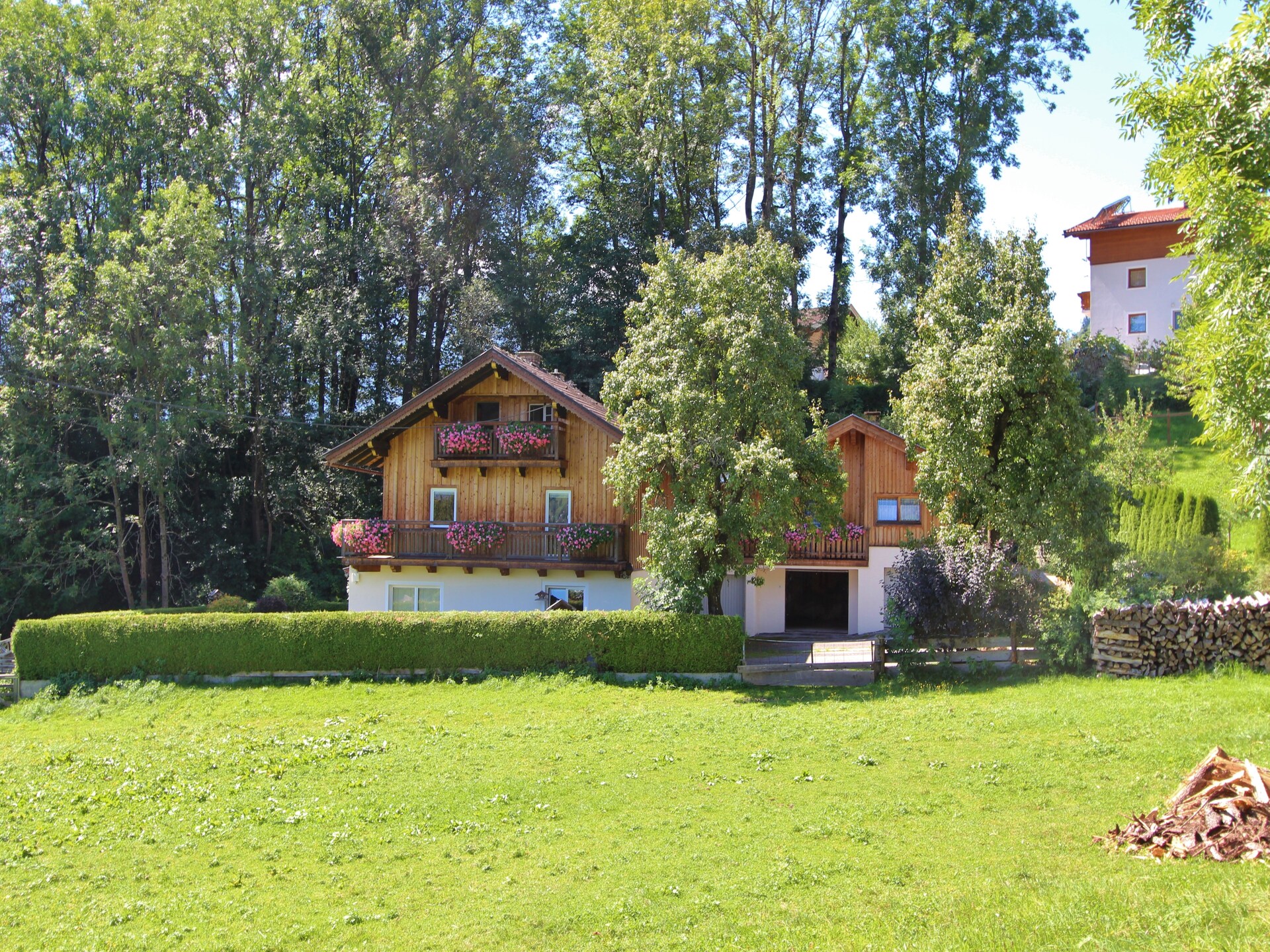 Ruim appartement voor 6 aan de skipiste in Piesendorf met tuin en sauna - foto 1