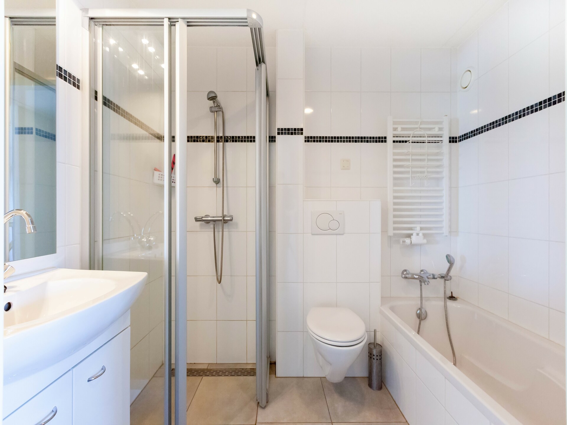Lyts Sypenstien: Luxe vakantiehuis met sauna in bosrijk Langweer - foto 15