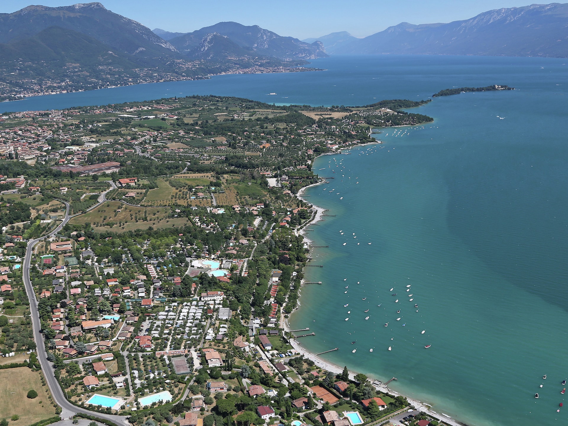 Vakantiehuis nabij centrum Manerba del Garda aan het Gardameer - foto 36