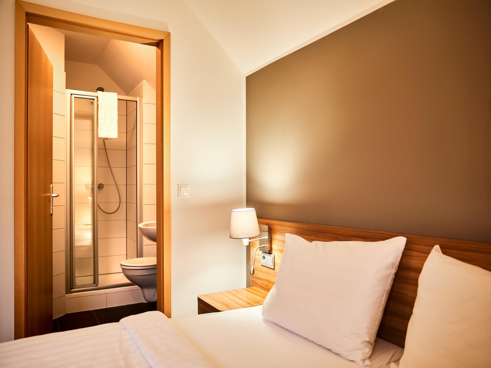 10-persoons luxe chalet in Obertraun aan de piste en het meer - foto 15
