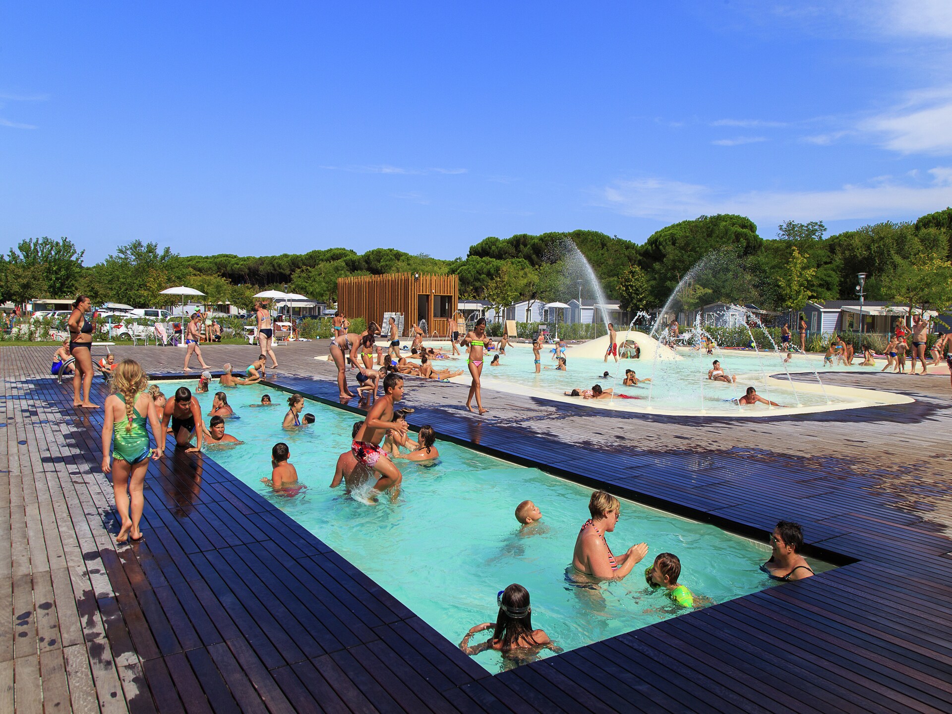 Schaduwrijk chalet in dennenbos Cesenatico, vlakbij zee - foto 18