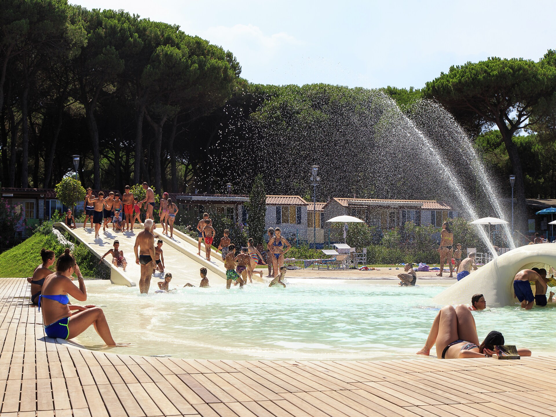 Schaduwrijk chalet in dennenbos Cesenatico, vlakbij zee - foto 16