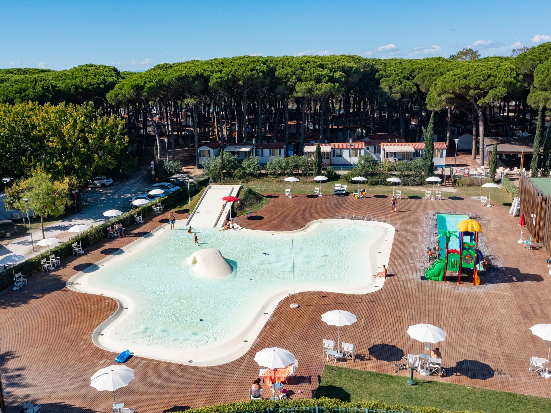 Schaduwrijk chalet in dennenbos Cesenatico, vlakbij zee - foto 17