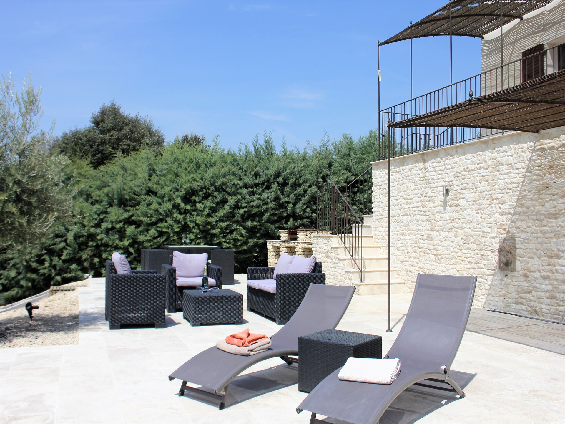 Vrijstaande villa met privézwembad in het hart van de Luberon - foto 5