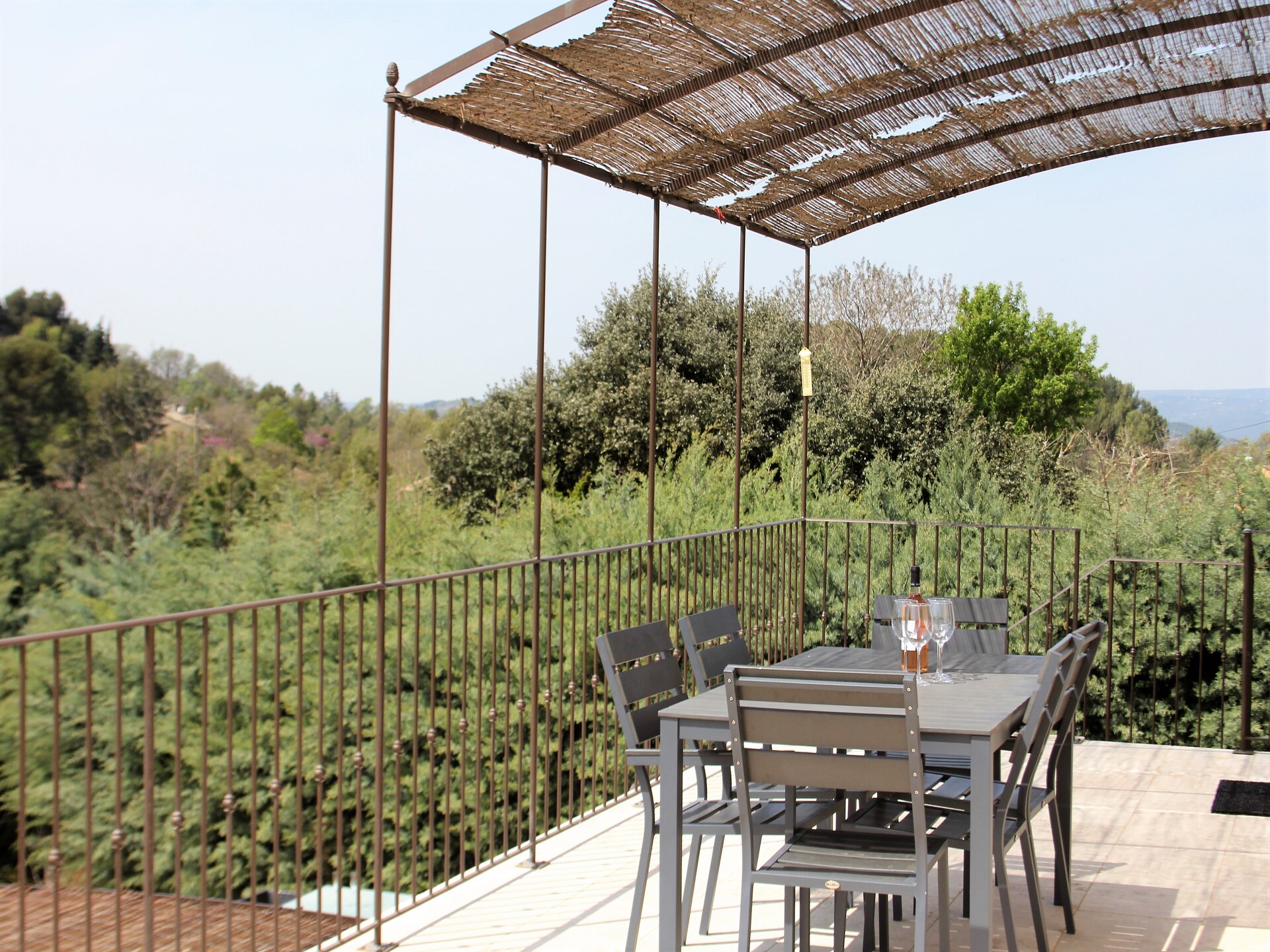 Vrijstaande villa met privézwembad in het hart van de Luberon - foto 23