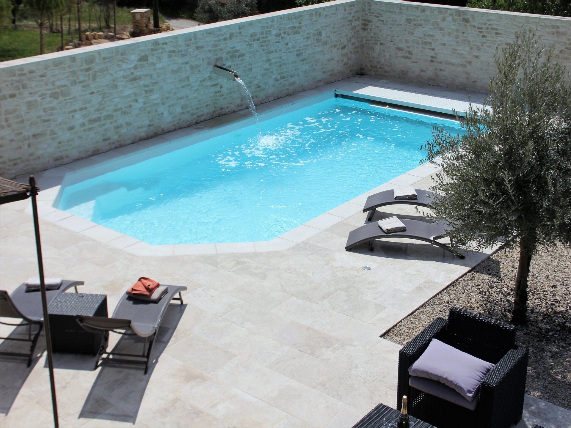 Vrijstaande villa met privézwembad in het hart van de Luberon - foto 10
