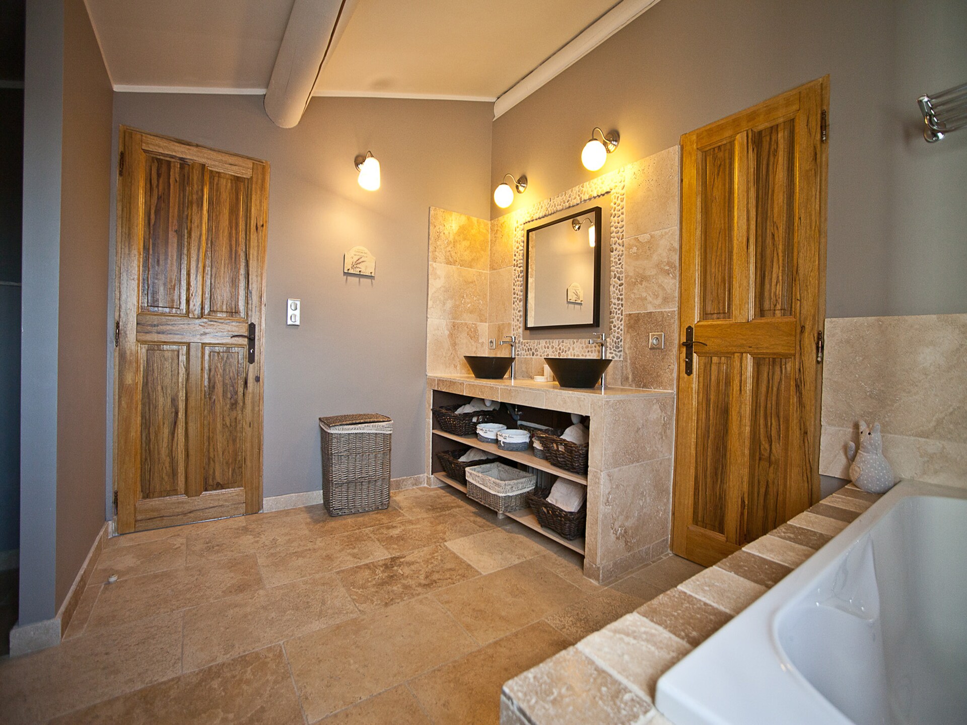 Vrijstaande villa met privézwembad in het hart van de Luberon - foto 20