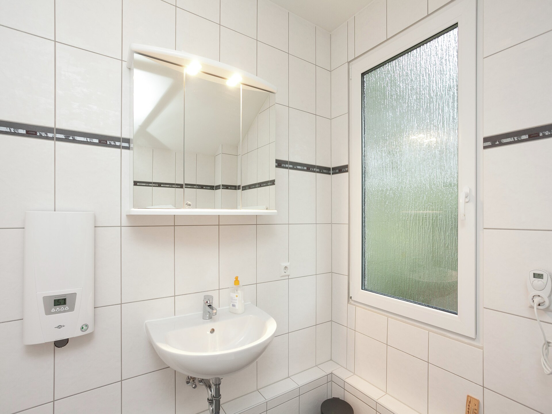 Ruim vakantiehuis voor 5 in het bosrijke Ertsgebergte met terras - foto 15