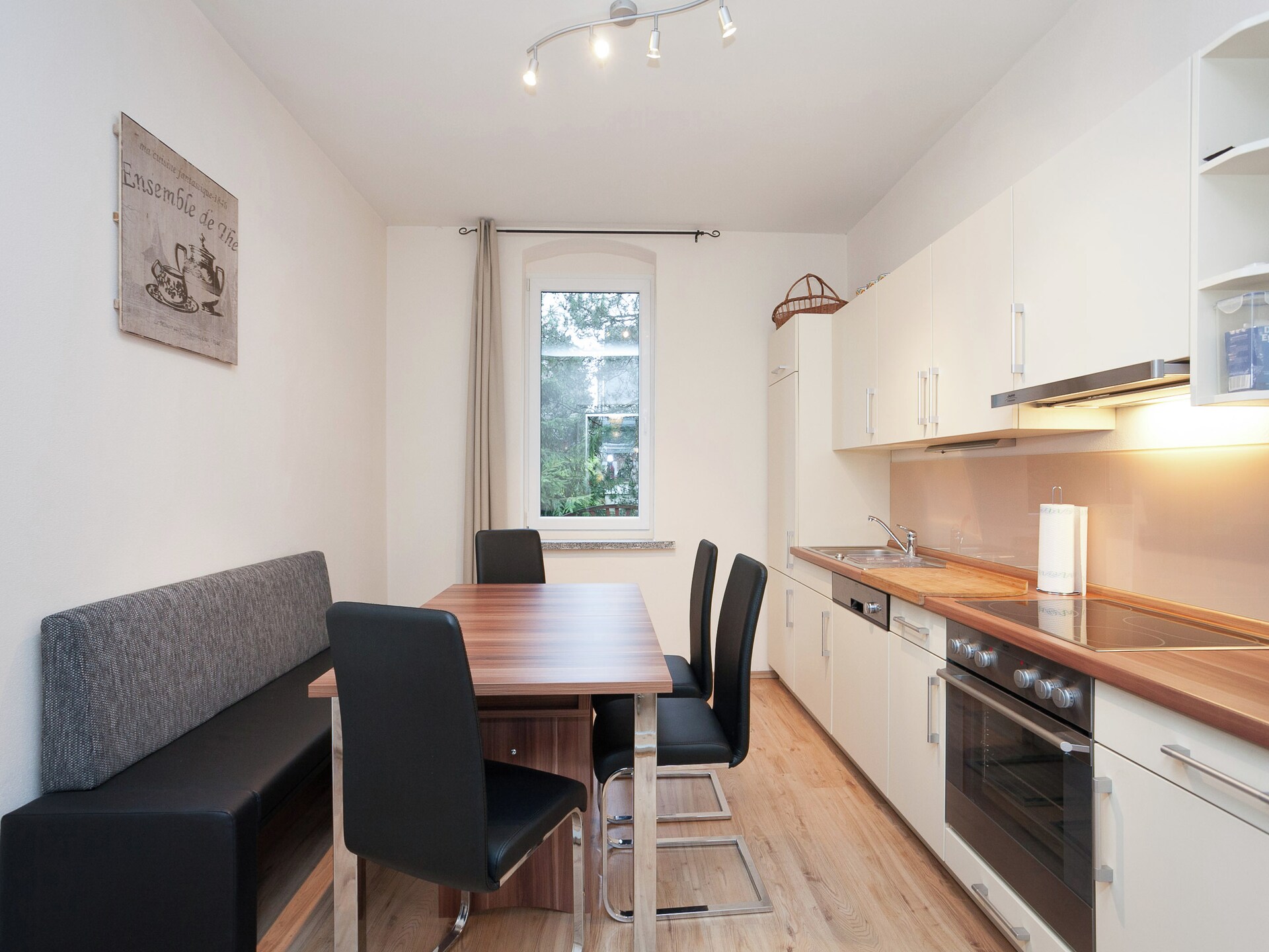 Ruim vakantiehuis voor 5 in het bosrijke Ertsgebergte met terras - foto 9