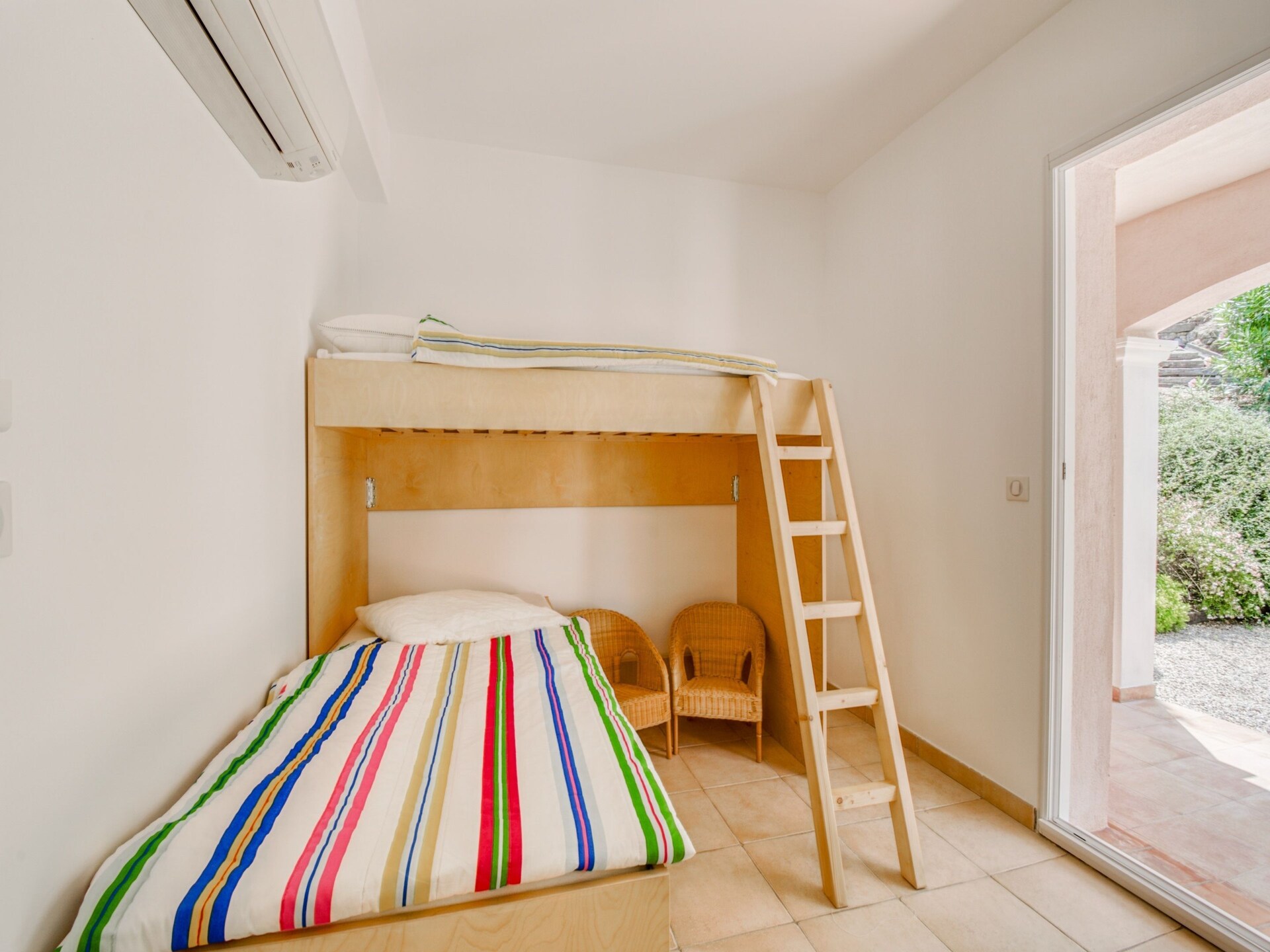 Architectenvilla voor 14 personen met privézwembad en uitzicht op het Massif des Maures - foto 25