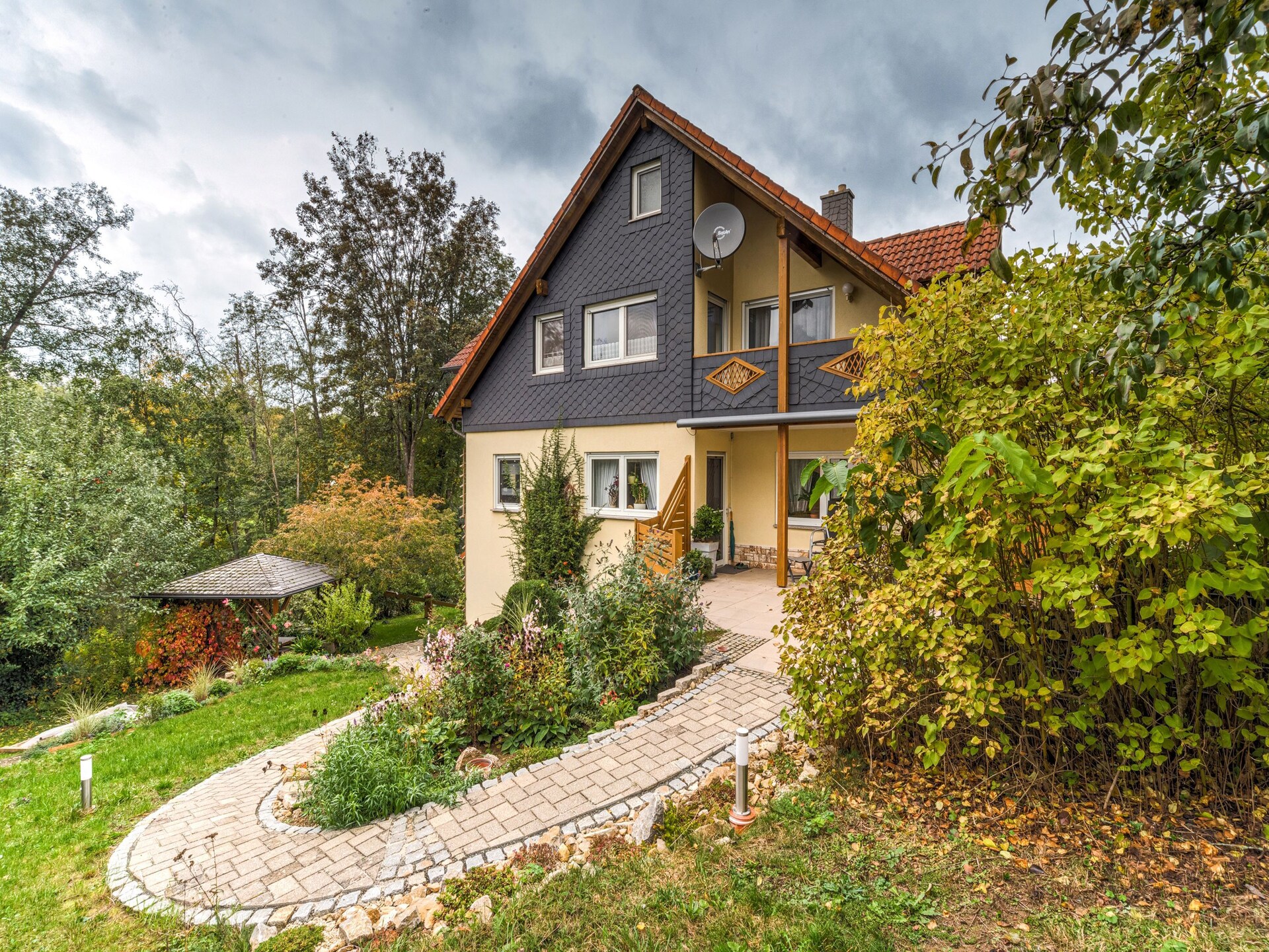 Ruim appartement in Marktrodach met tuin, op 300m van het centrum - foto 11