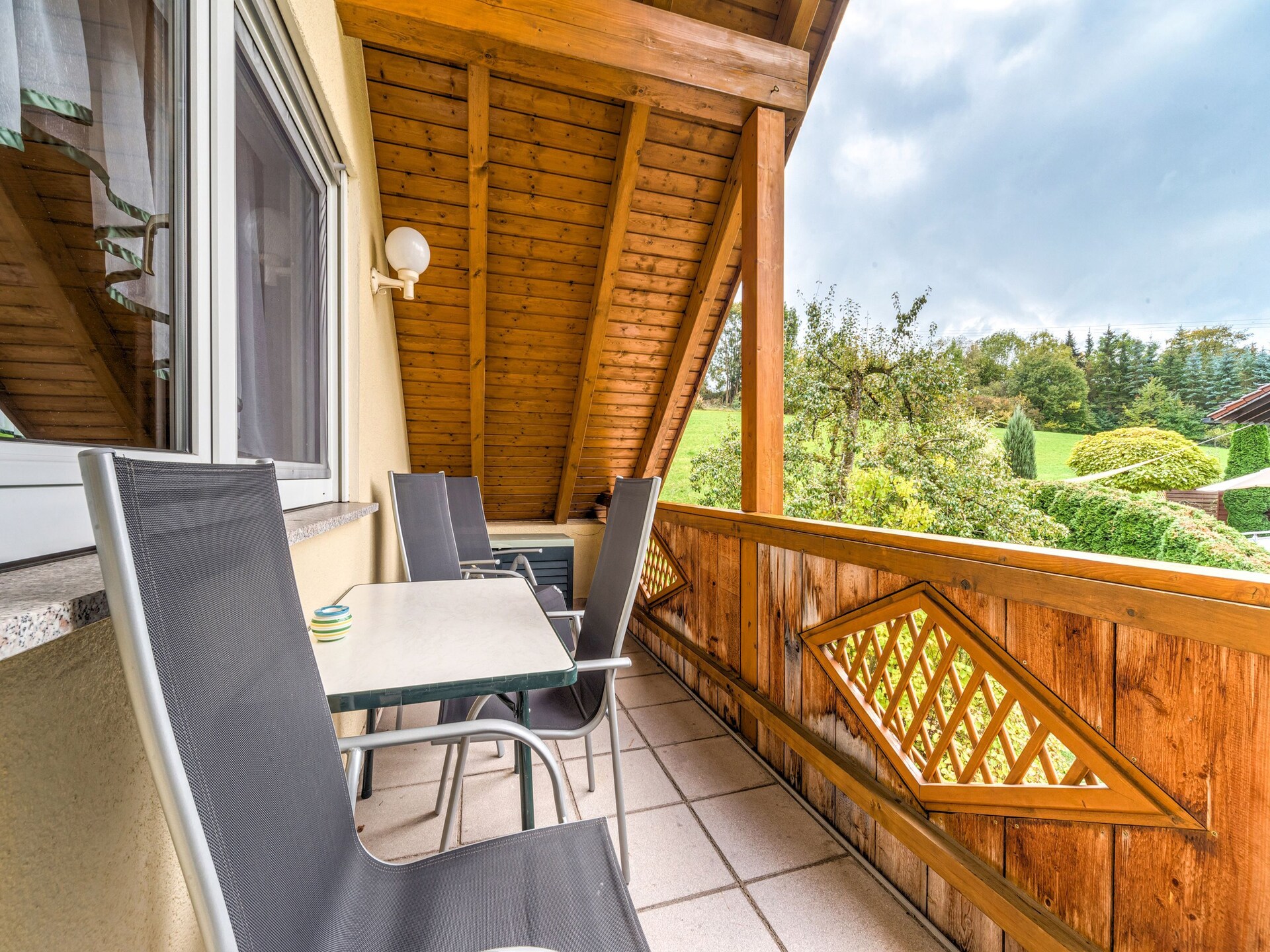Ruim appartement in Marktrodach met tuin, op 300m van het centrum - foto 28