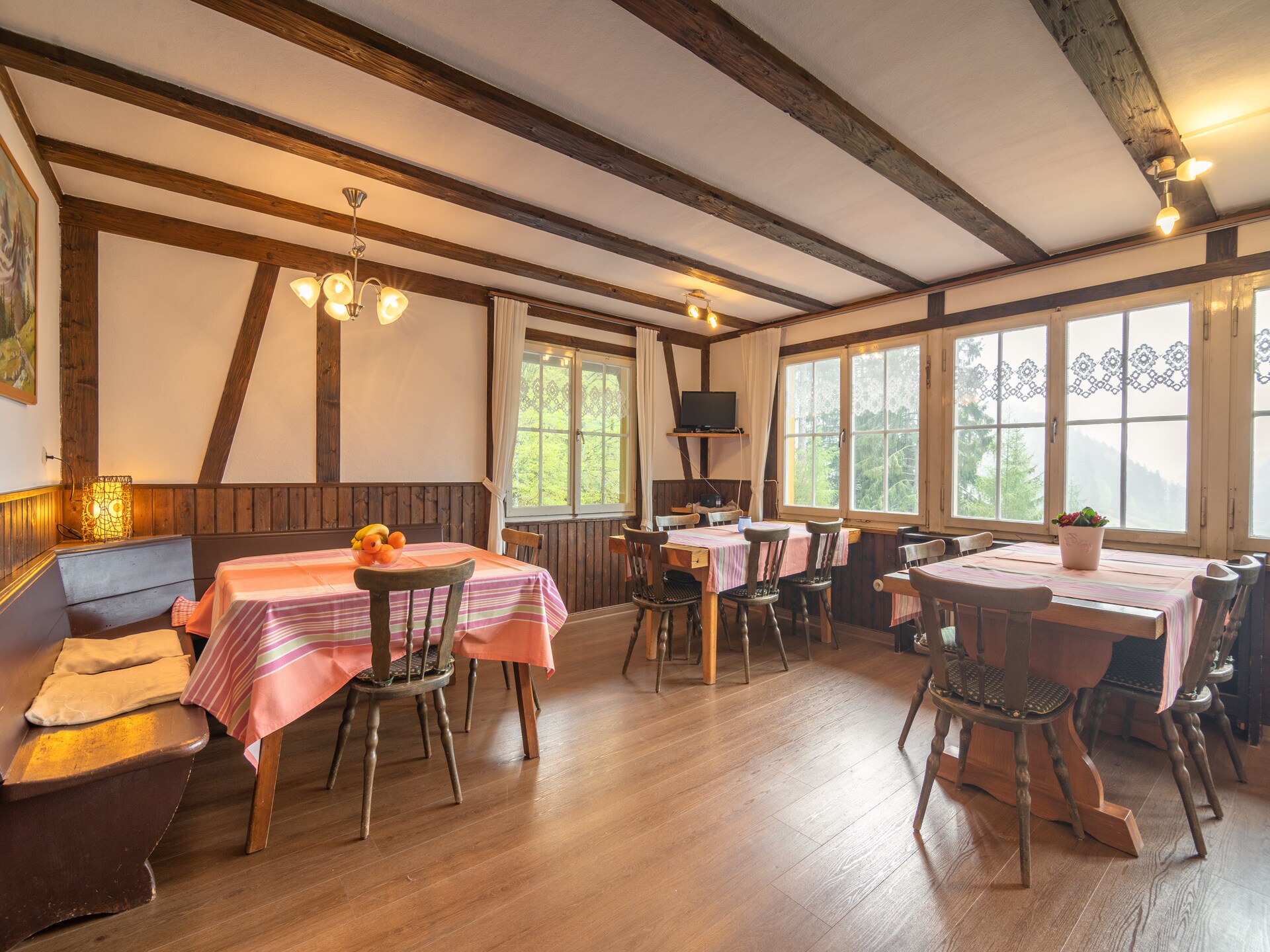 Ruim vakantiehuis met panoramisch dalzicht aan de bosrand in Todtmoos - foto 16