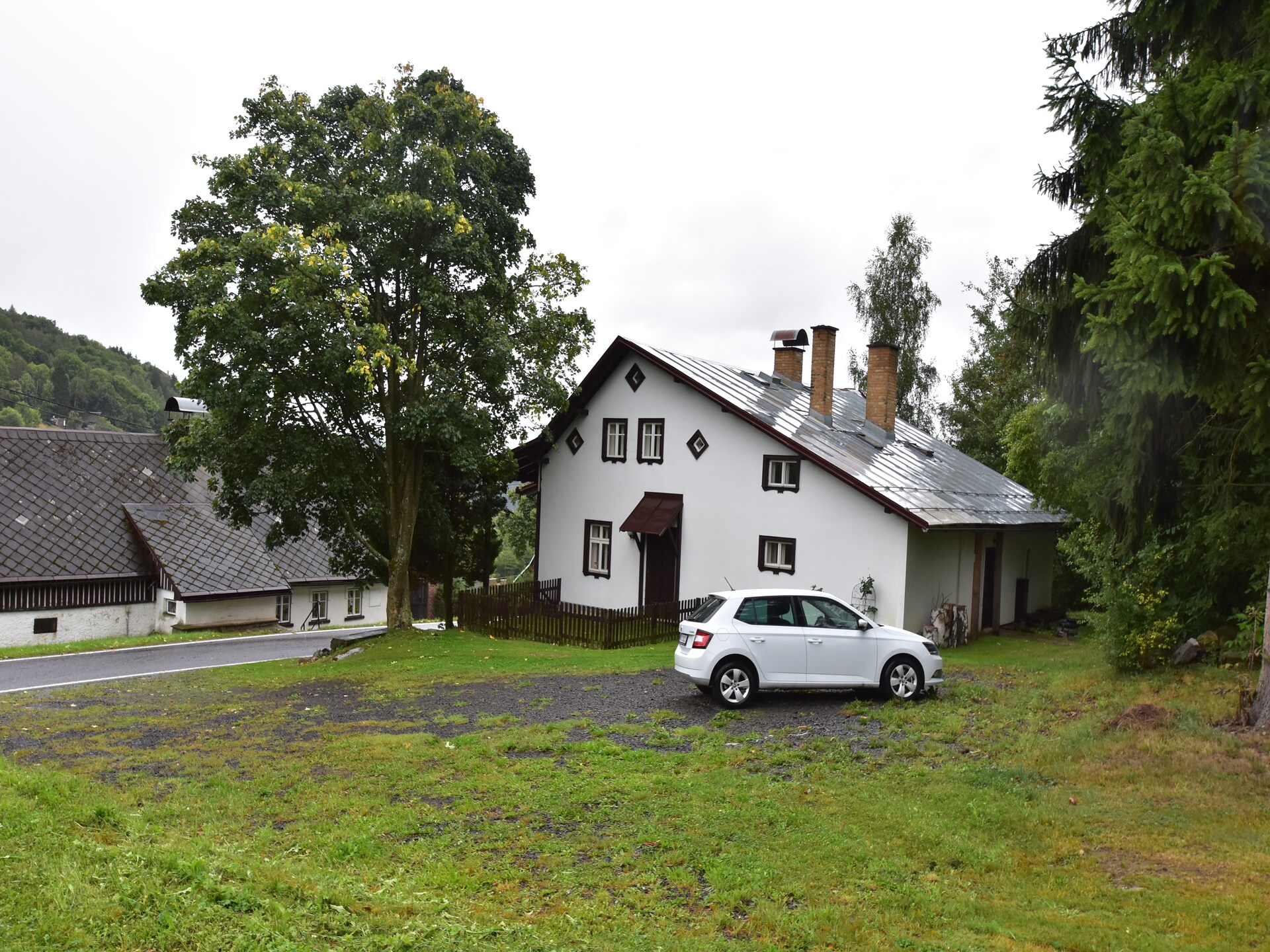 Chalet Nisou 2: Ruim familie-appartement in de bossen bij Zlatá Olešnice - foto 2