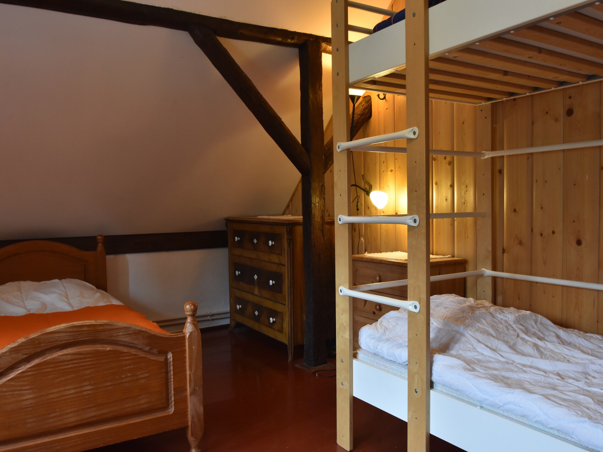 Chalet Nisou 2: Ruim familie-appartement in de bossen bij Zlatá Olešnice - foto 11