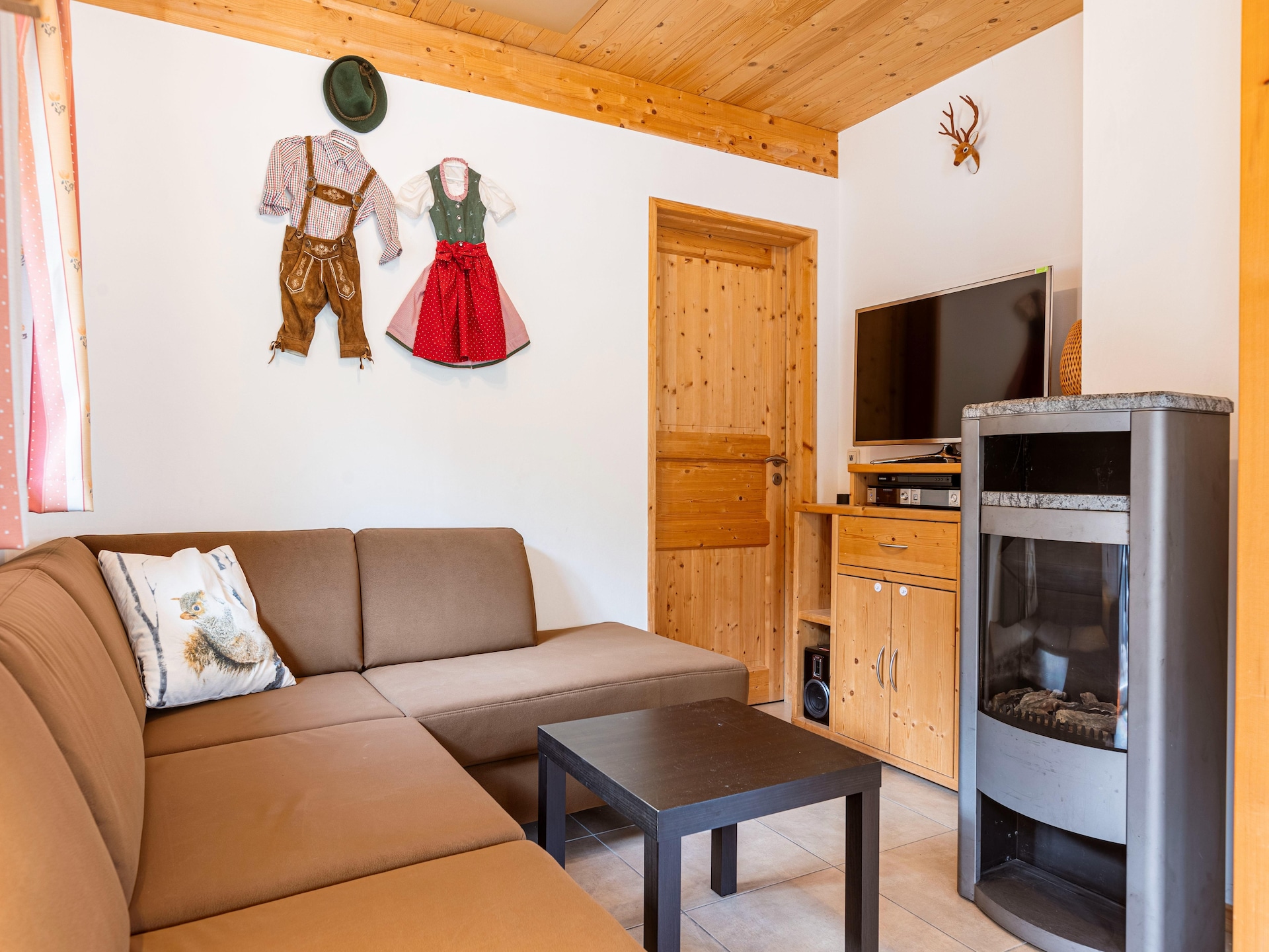 Ruim chalet voor 8 personen in Annaberg-Lungötz - foto 6
