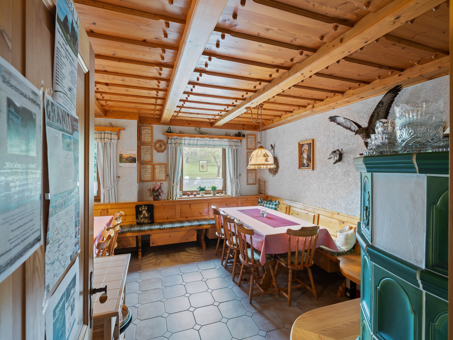Ruim appartement in Sonnen vlakbij skilift, met tuin en boszicht - foto 12