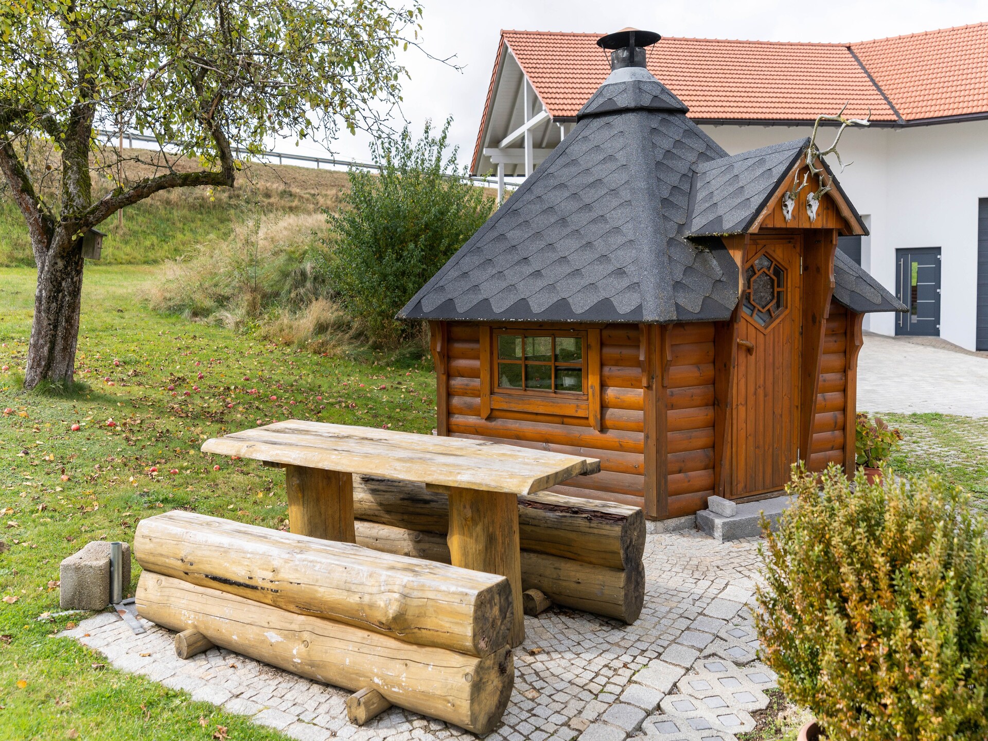 Ruim appartement in Sonnen vlakbij skilift, met tuin en boszicht - foto 5