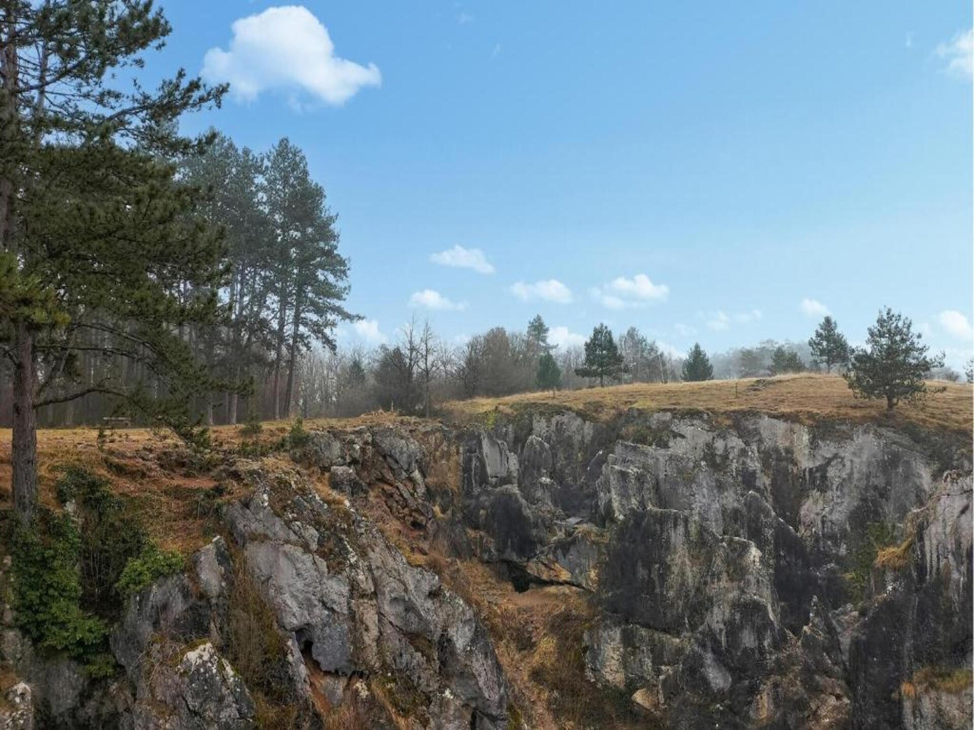 Sfeervol vakantiehuis voor 6 in de bossen van Treignes met tuin - foto 28