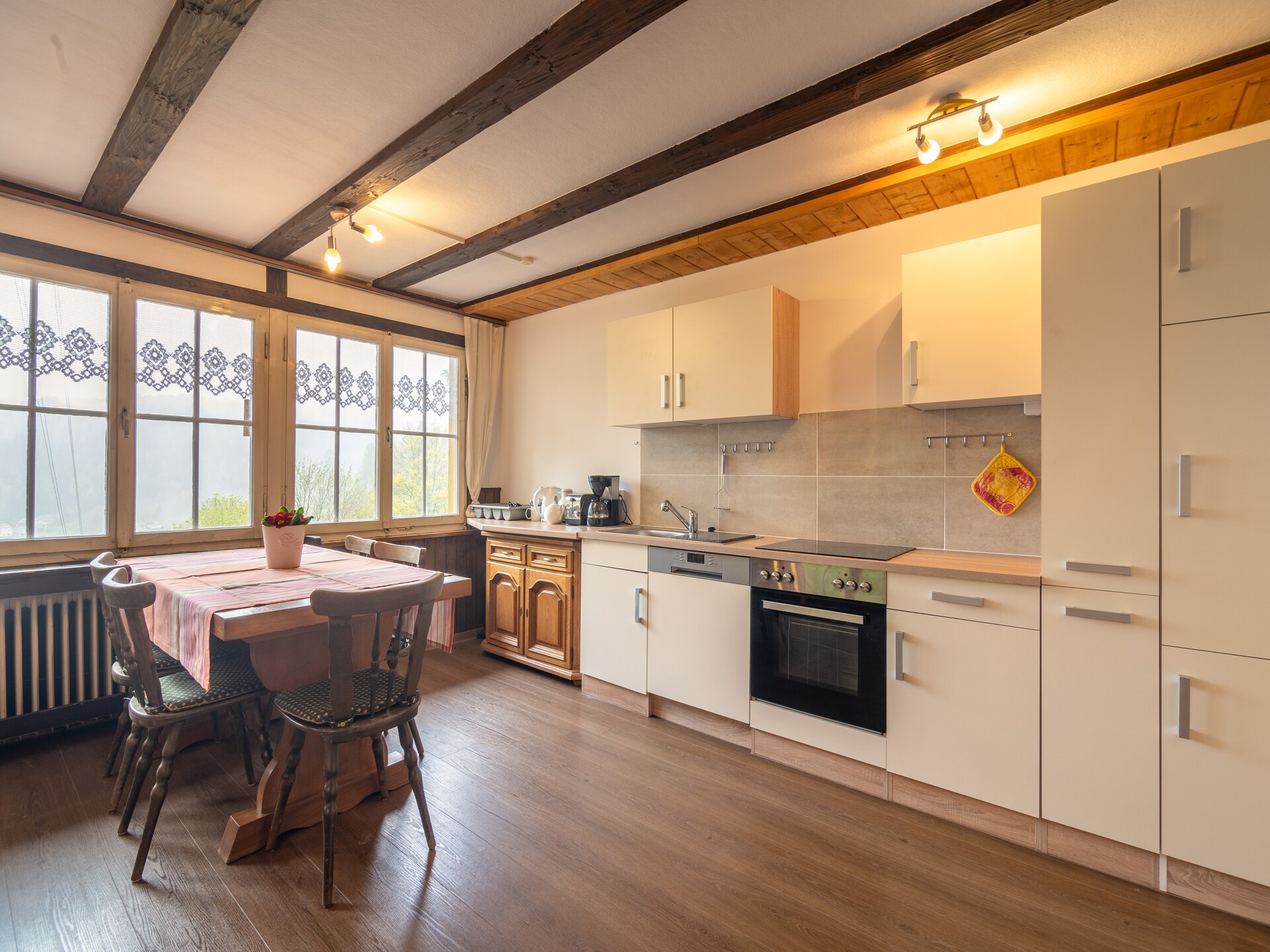 Ruim vakantiehuis met 6 slaapkamers aan de bosrand in Todtmoos - foto 6