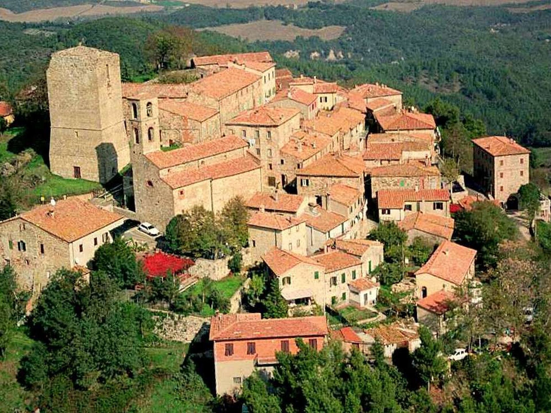 Rustiek appartement voor 4 in Montecastelli Pisano, vlakbij bos en Pavone rivier - foto 31