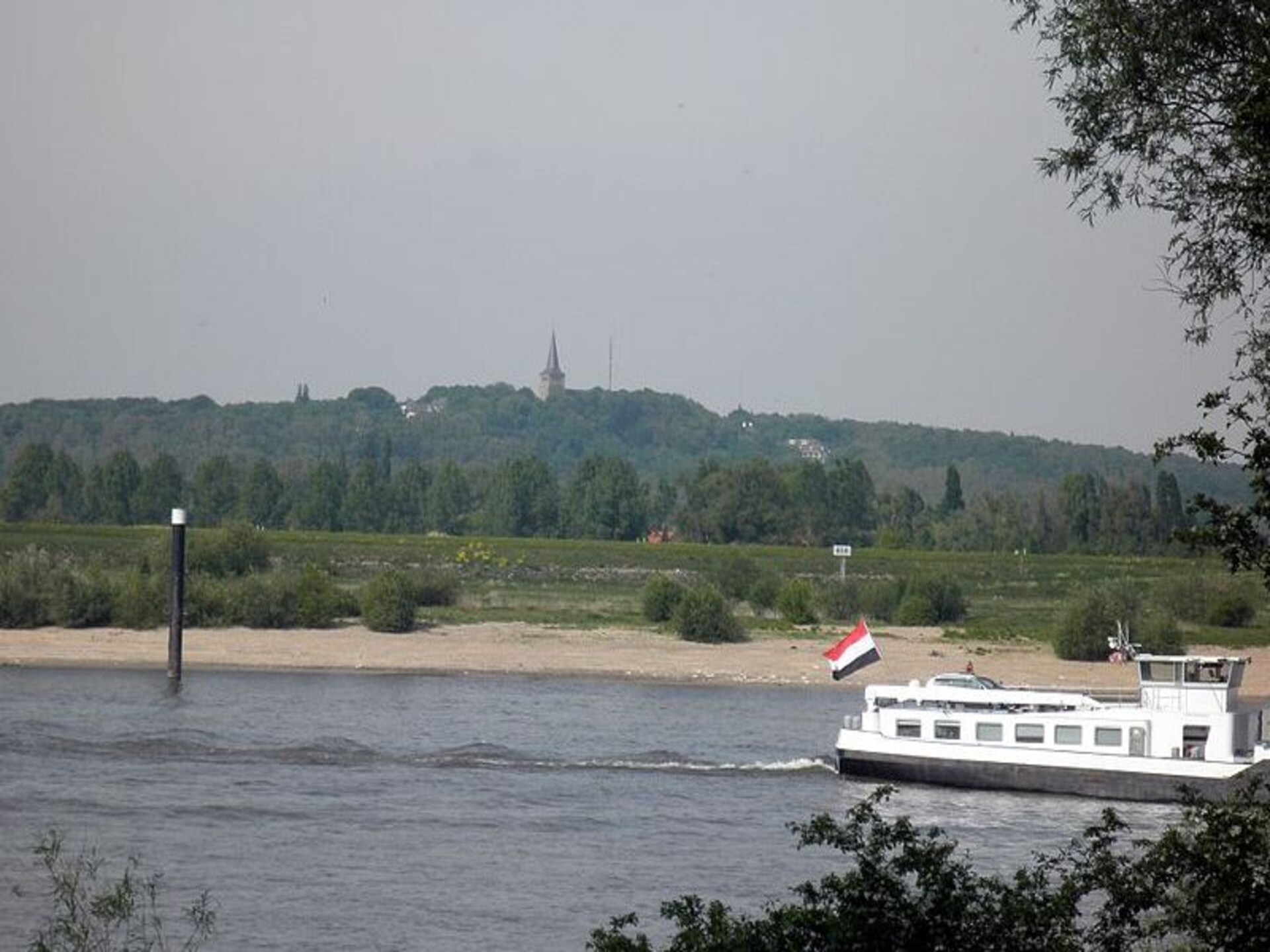 Romantisch vakantiehuis in bosrijke omgeving met uitzicht op de Eltenberg - foto 14